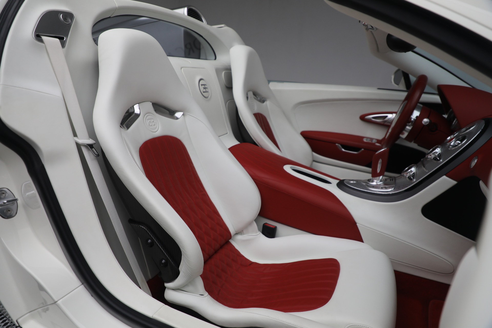 Used-2010-Bugatti-Veyron-164-Grand-Sport