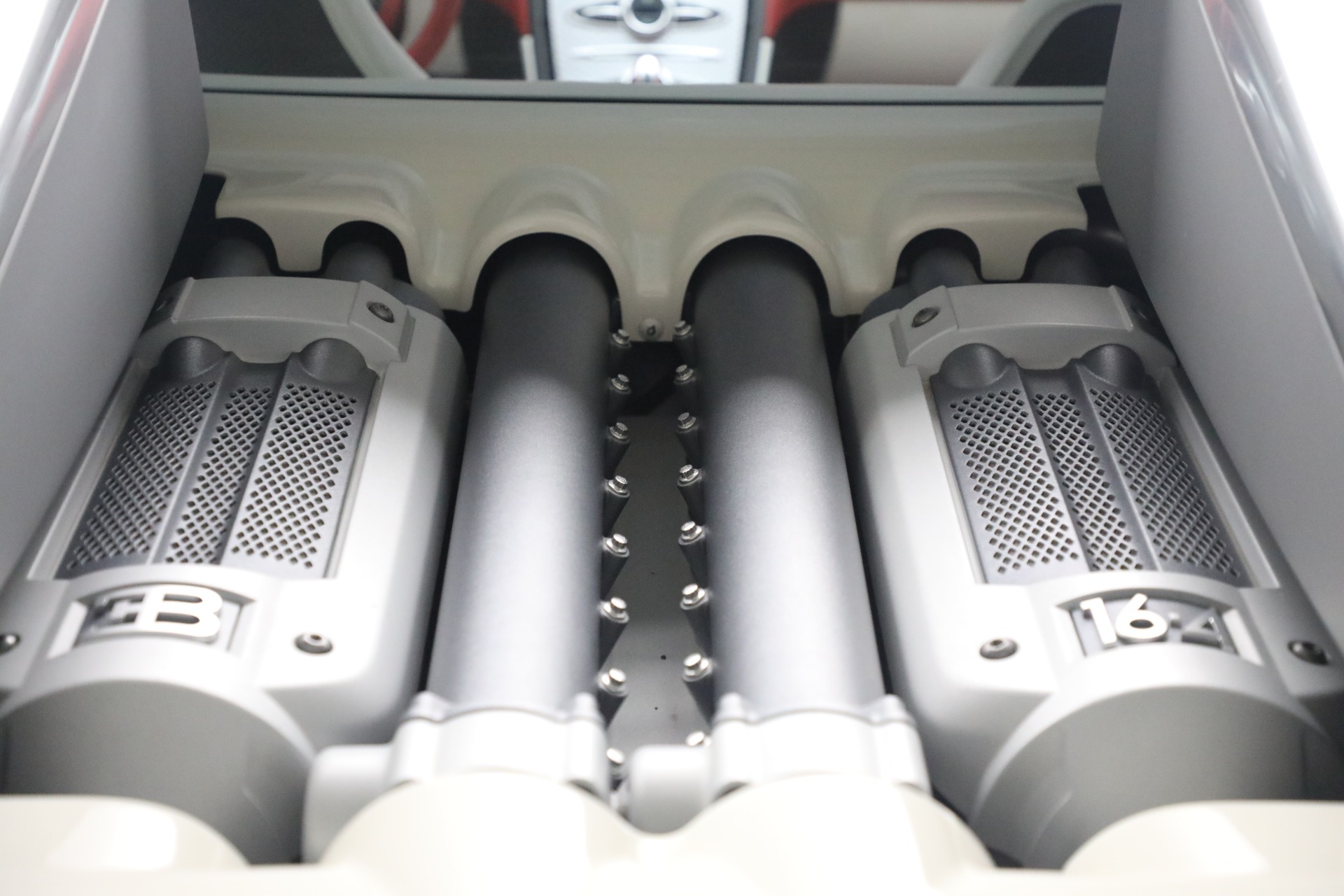 Used-2010-Bugatti-Veyron-164-Grand-Sport