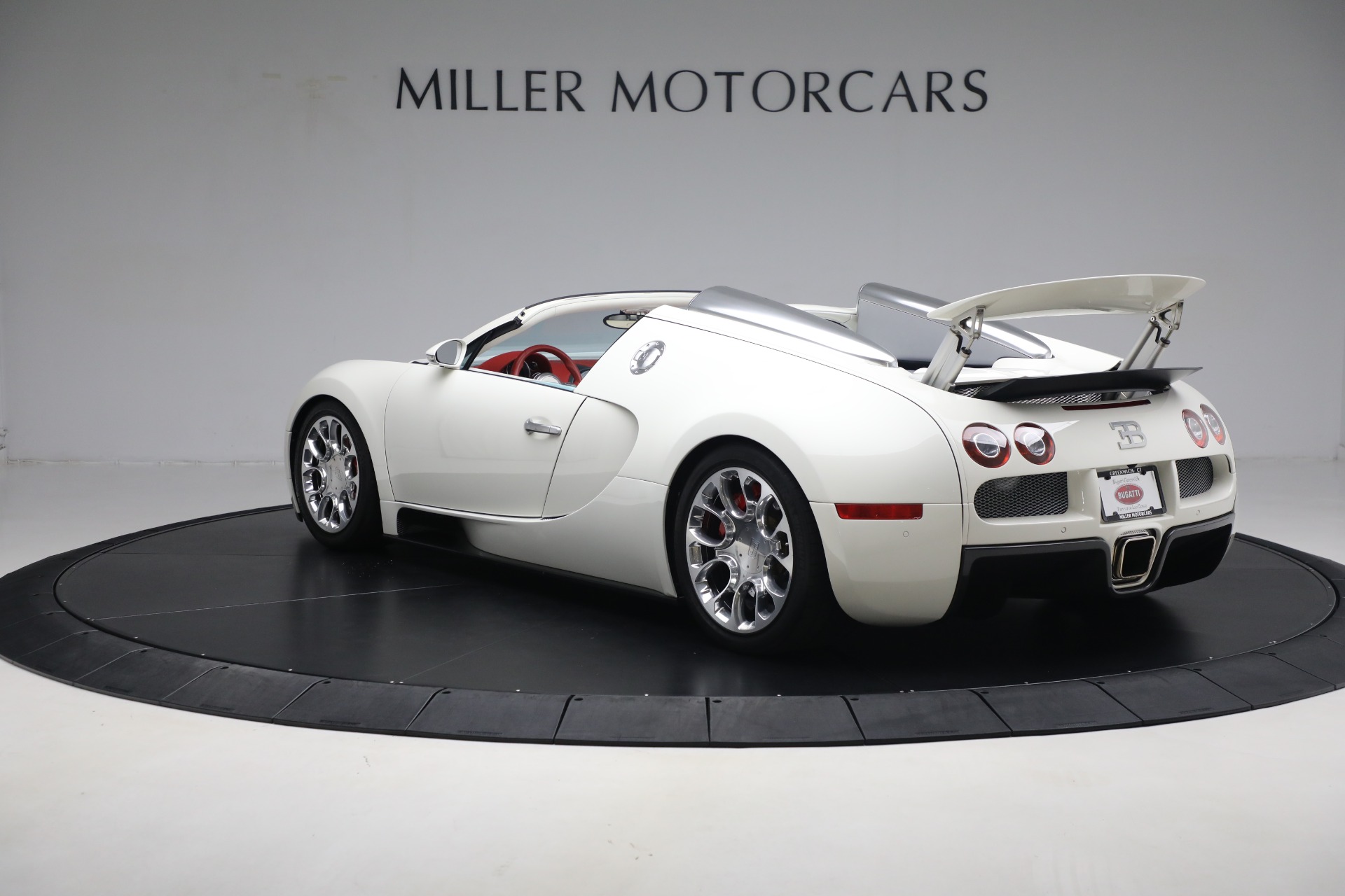 Used-2010-Bugatti-Veyron-164-Grand-Sport