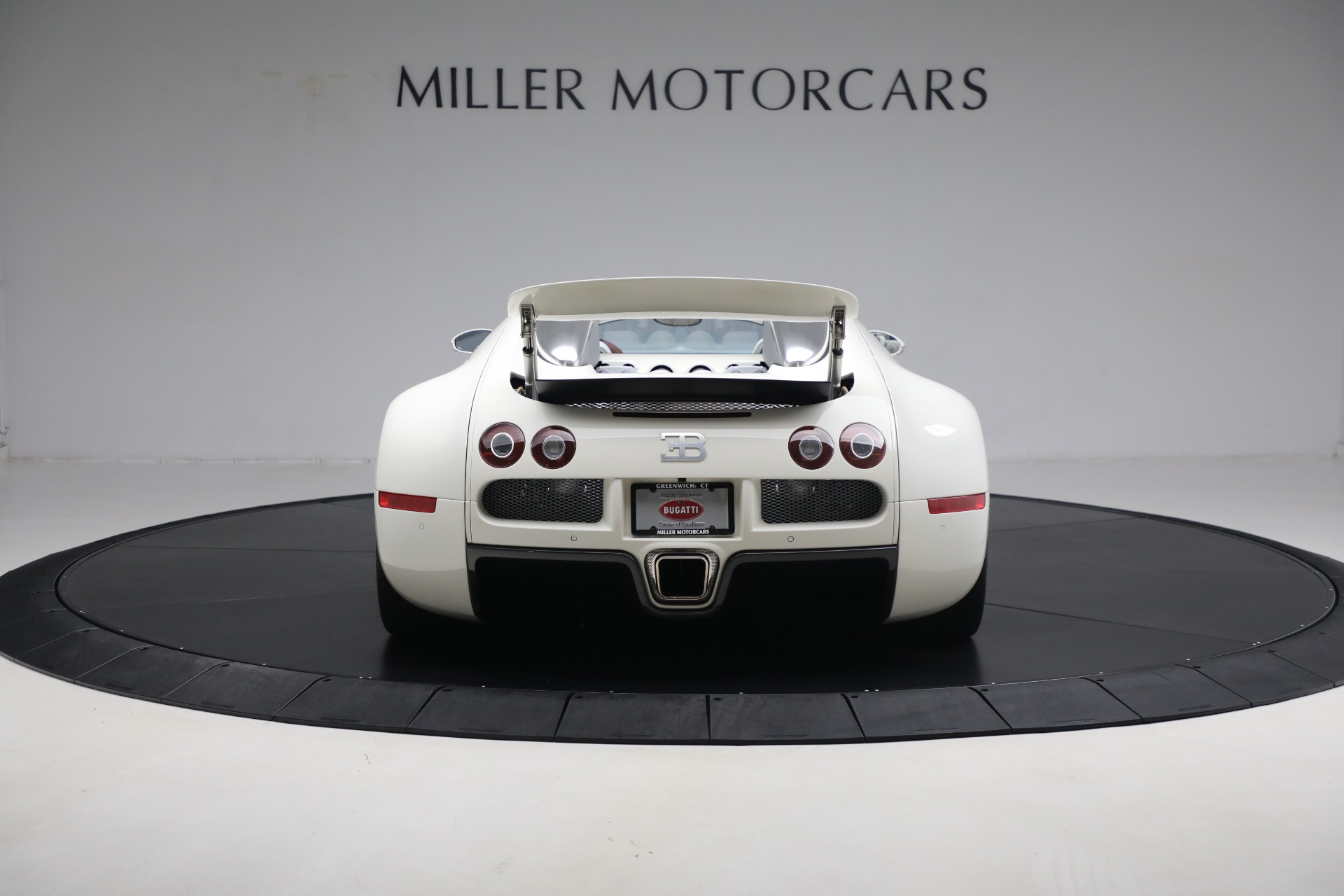 Used-2010-Bugatti-Veyron-164-Grand-Sport