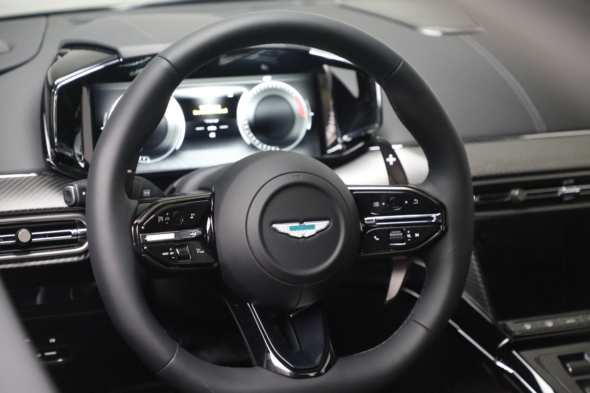 New-2025-Aston-Martin-Vantage