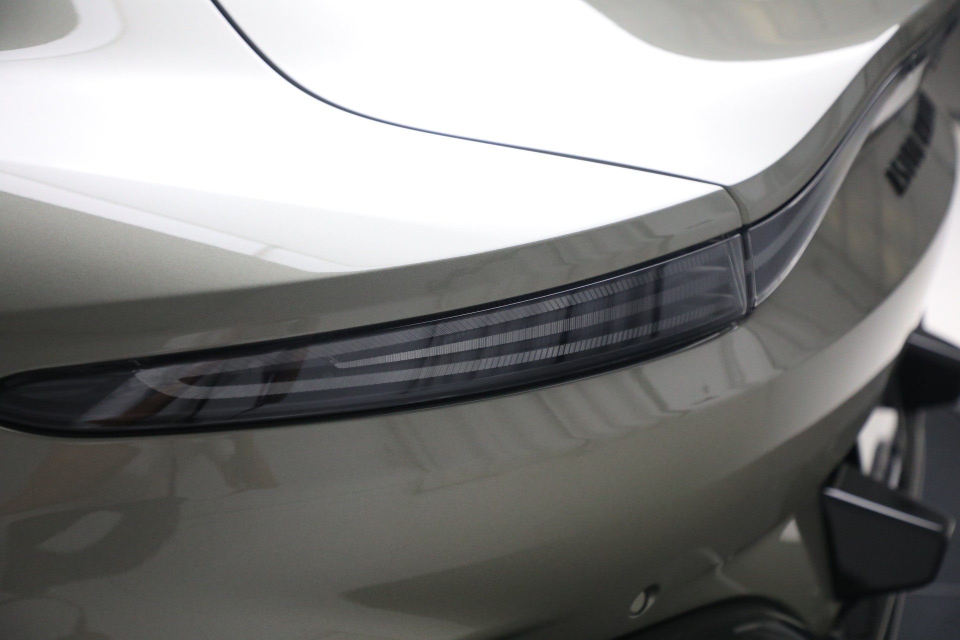 New-2025-Aston-Martin-Vantage