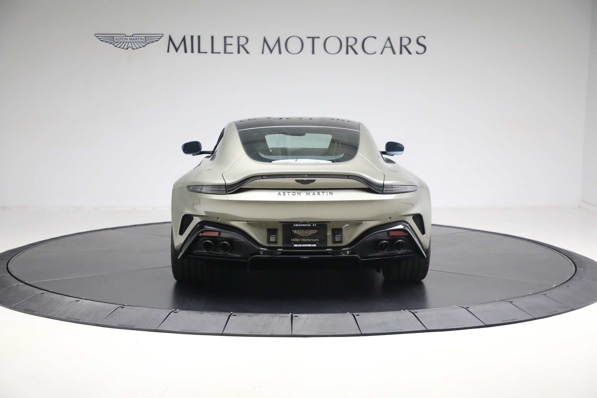 New-2025-Aston-Martin-Vantage