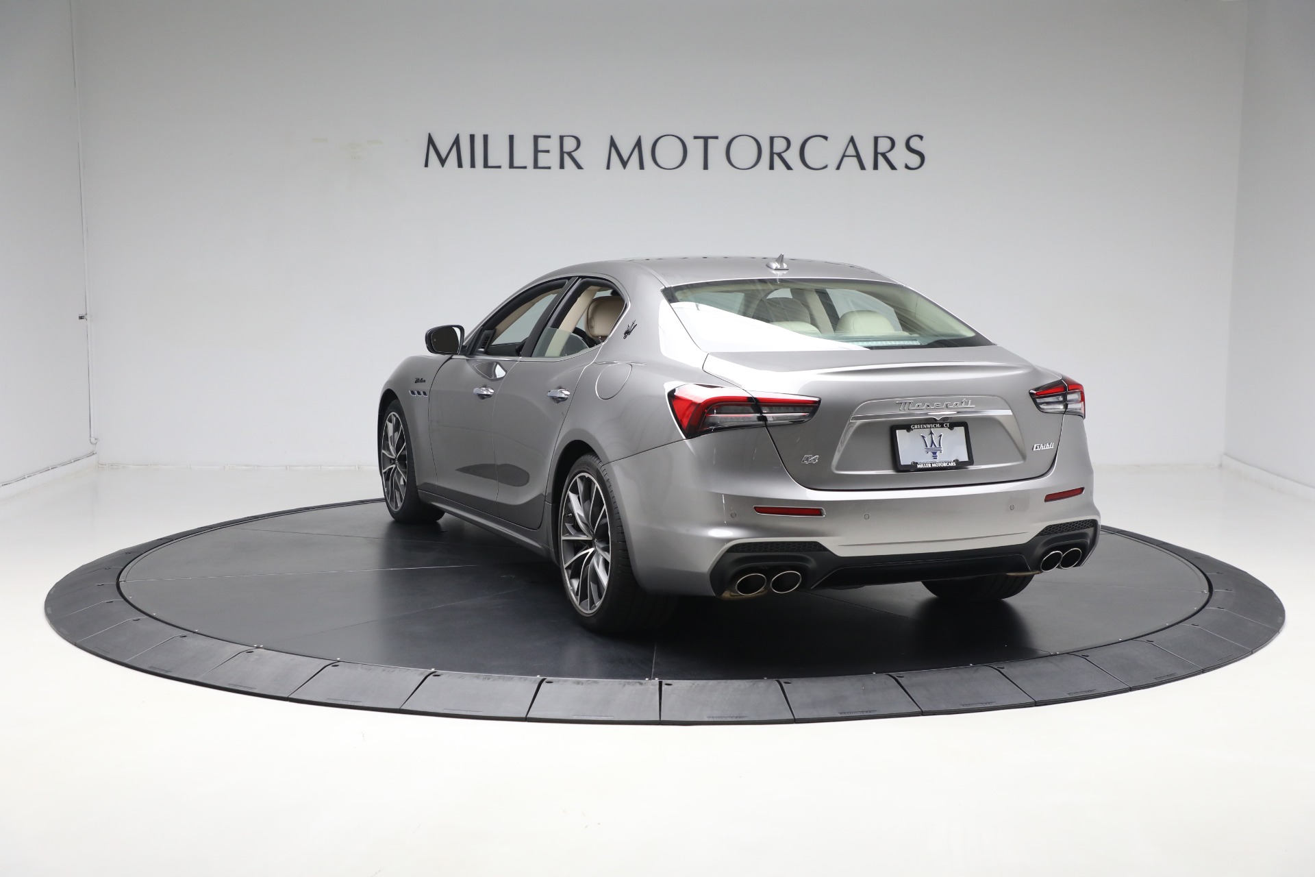 Used-2022-Maserati-Ghibli-Modena-Q4