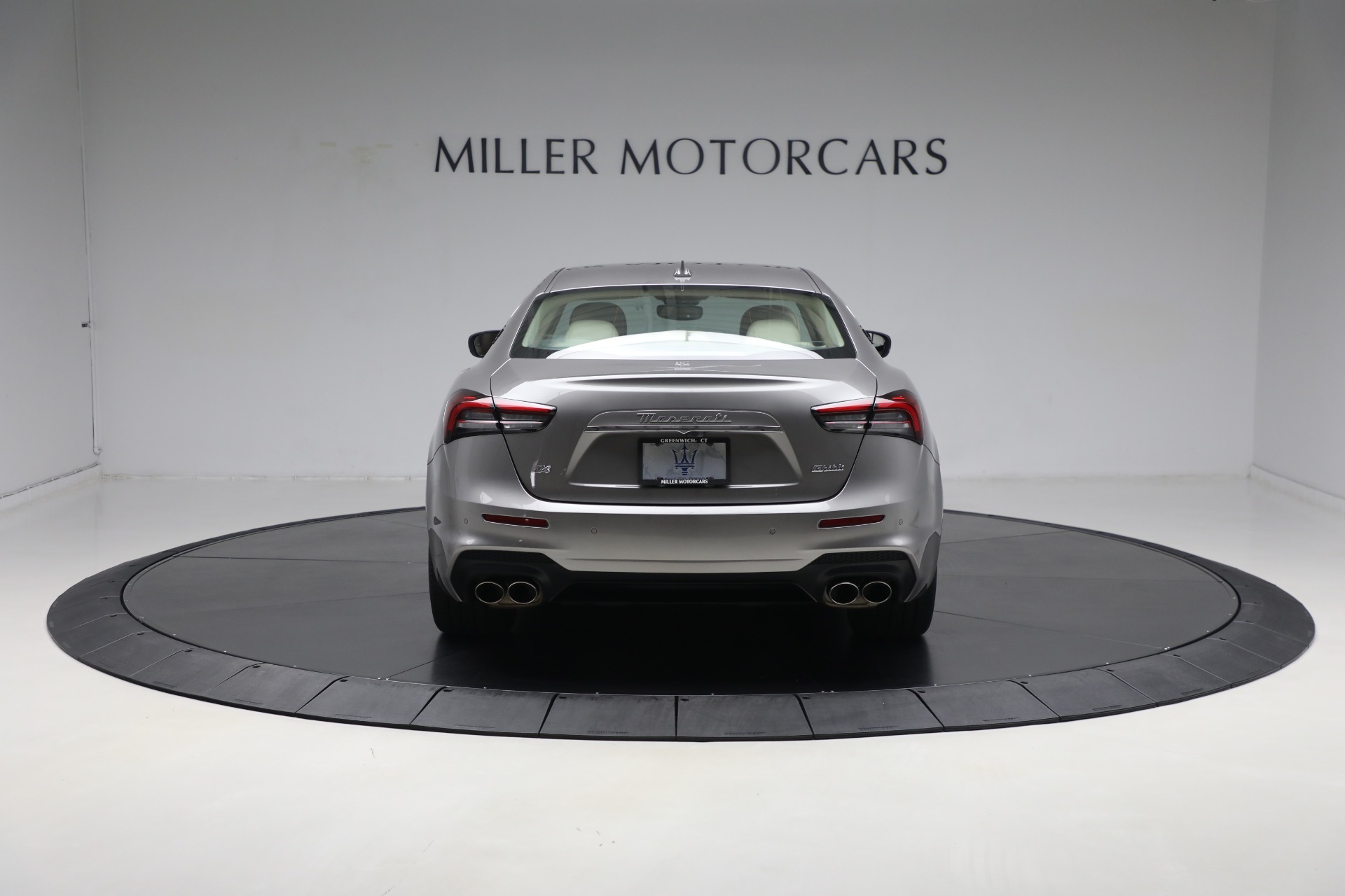 Used-2022-Maserati-Ghibli-Modena-Q4