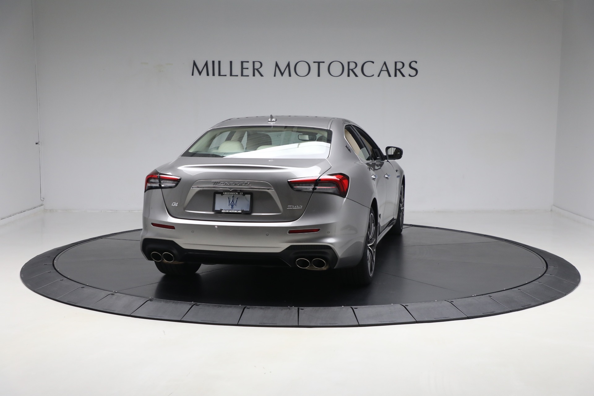 Used-2022-Maserati-Ghibli-Modena-Q4