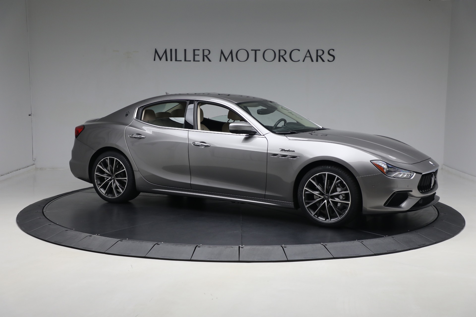 Used-2022-Maserati-Ghibli-Modena-Q4