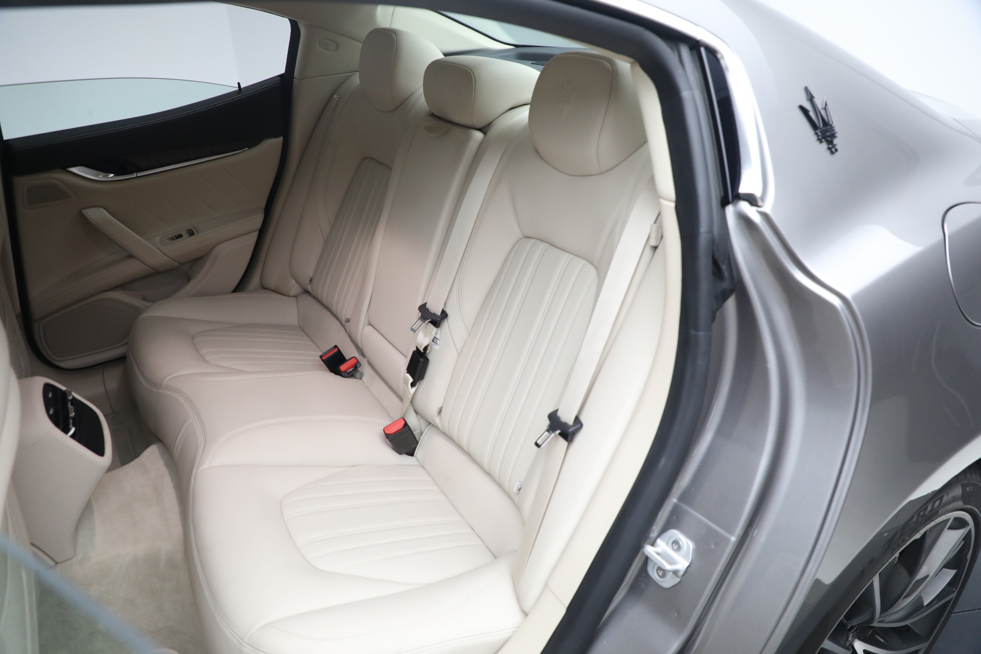 Used-2022-Maserati-Ghibli-Modena-Q4