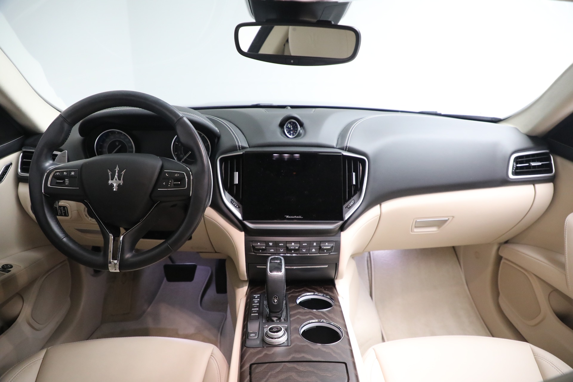 Used-2022-Maserati-Ghibli-Modena-Q4