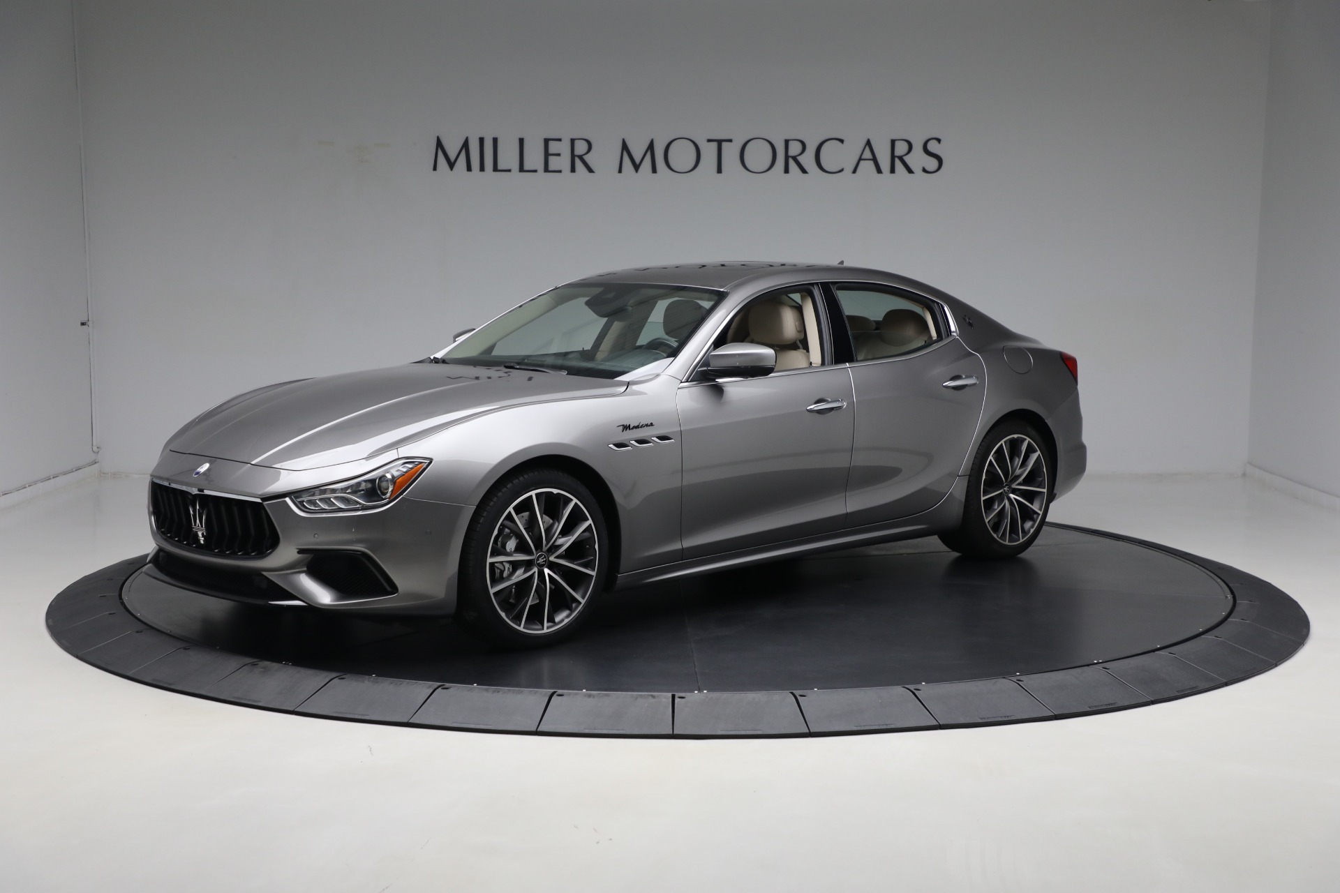 Used-2022-Maserati-Ghibli-Modena-Q4