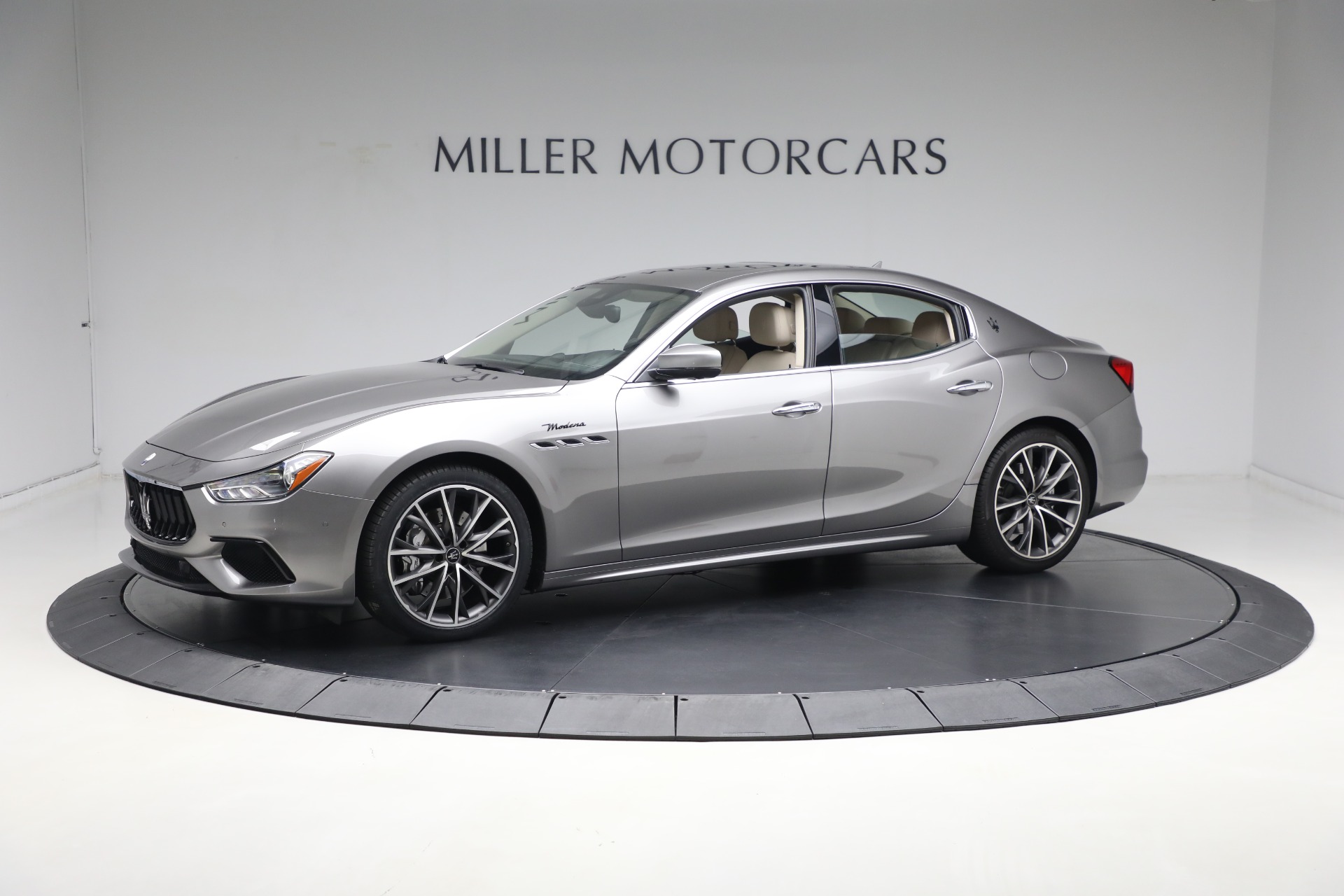 Used-2022-Maserati-Ghibli-Modena-Q4