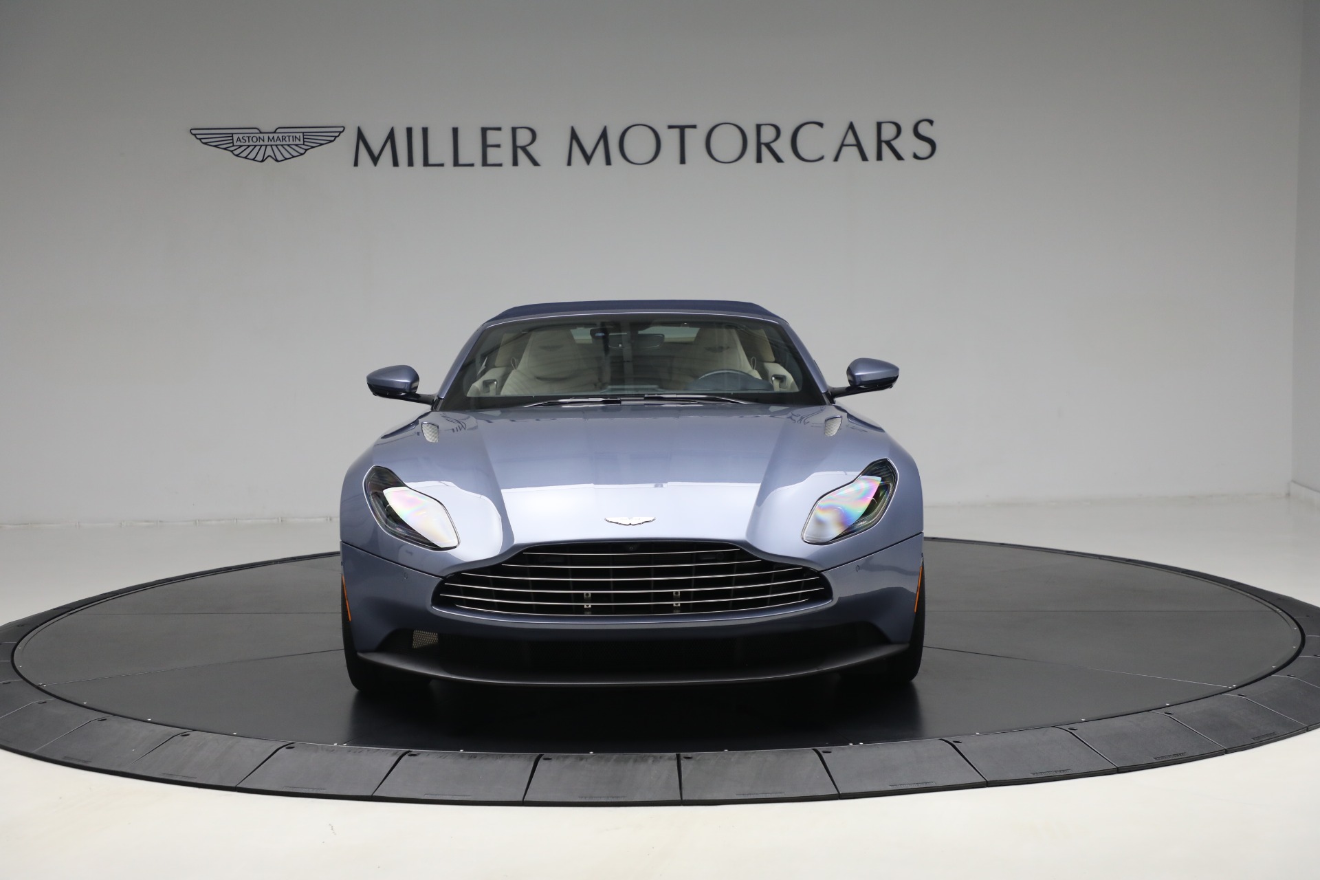 Used-2022-Aston-Martin-DB11-Volante