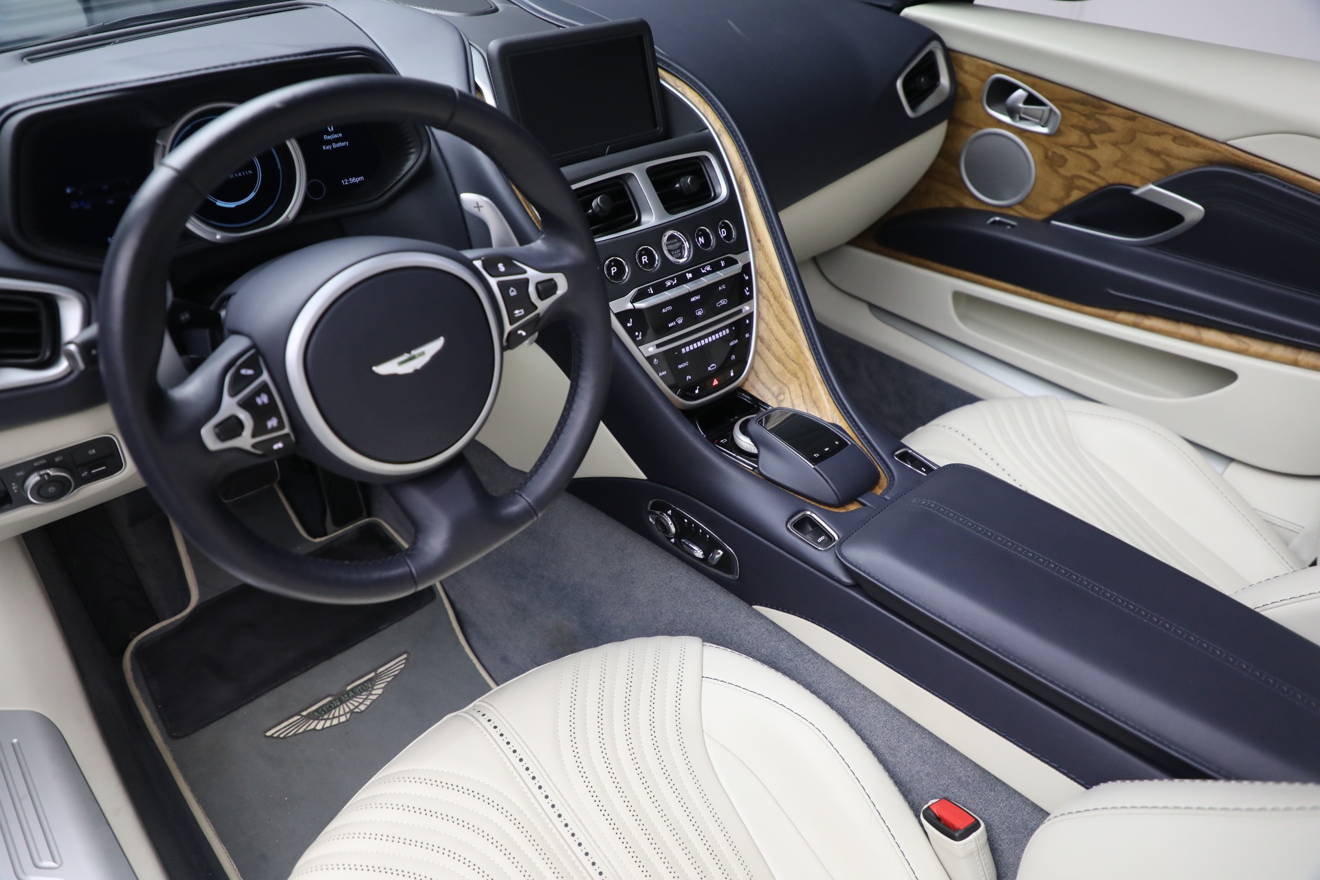 Used-2022-Aston-Martin-DB11-Volante