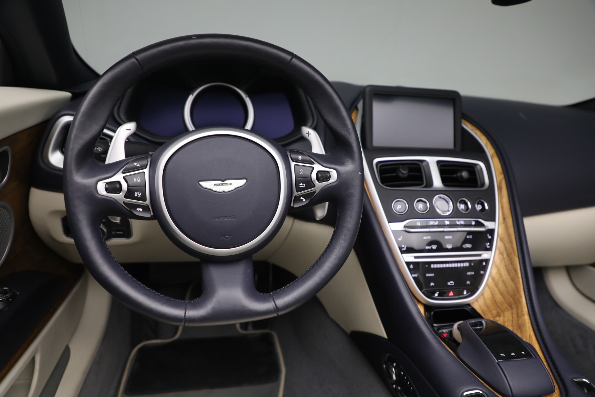 Used-2022-Aston-Martin-DB11-Volante