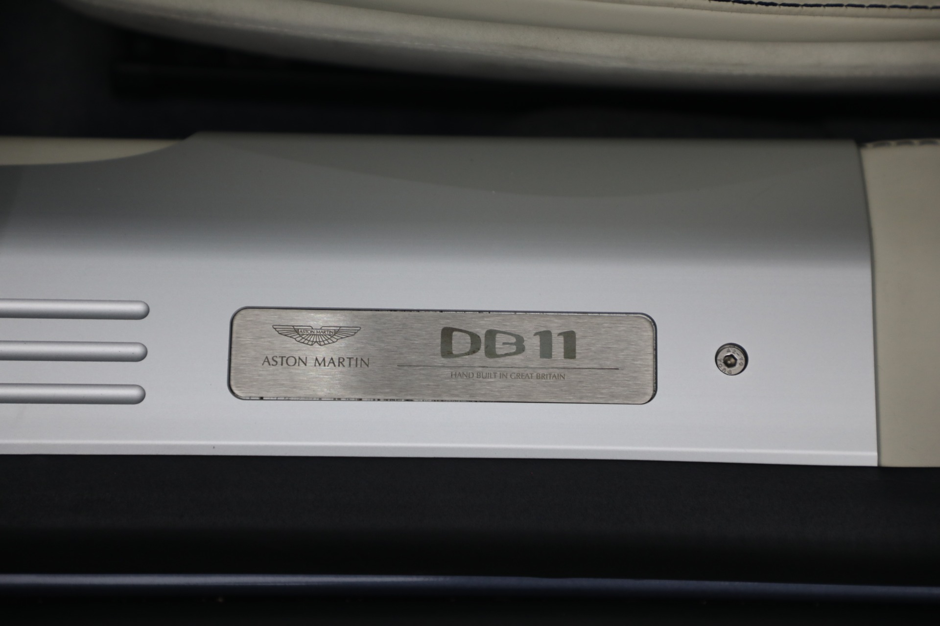 Used-2022-Aston-Martin-DB11-Volante