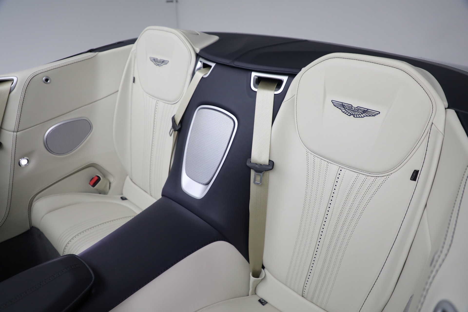 Used-2022-Aston-Martin-DB11-Volante