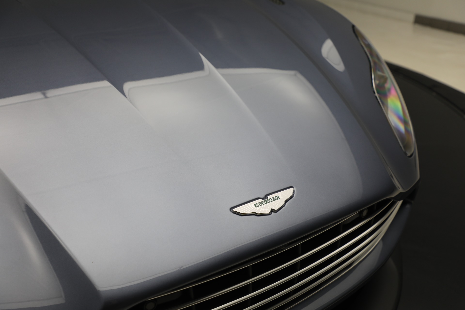 Used-2022-Aston-Martin-DB11-Volante