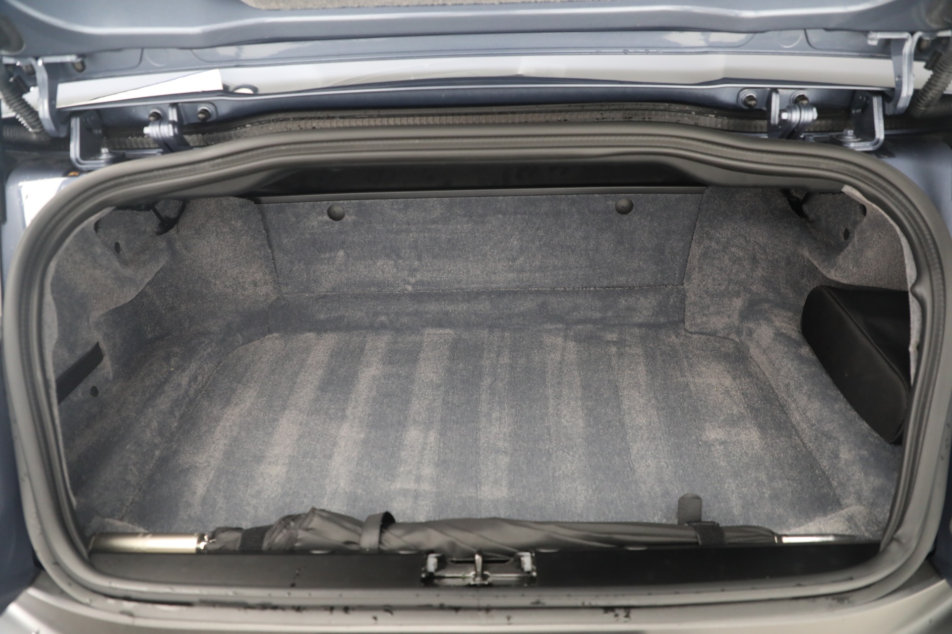 Used-2022-Aston-Martin-DB11-Volante