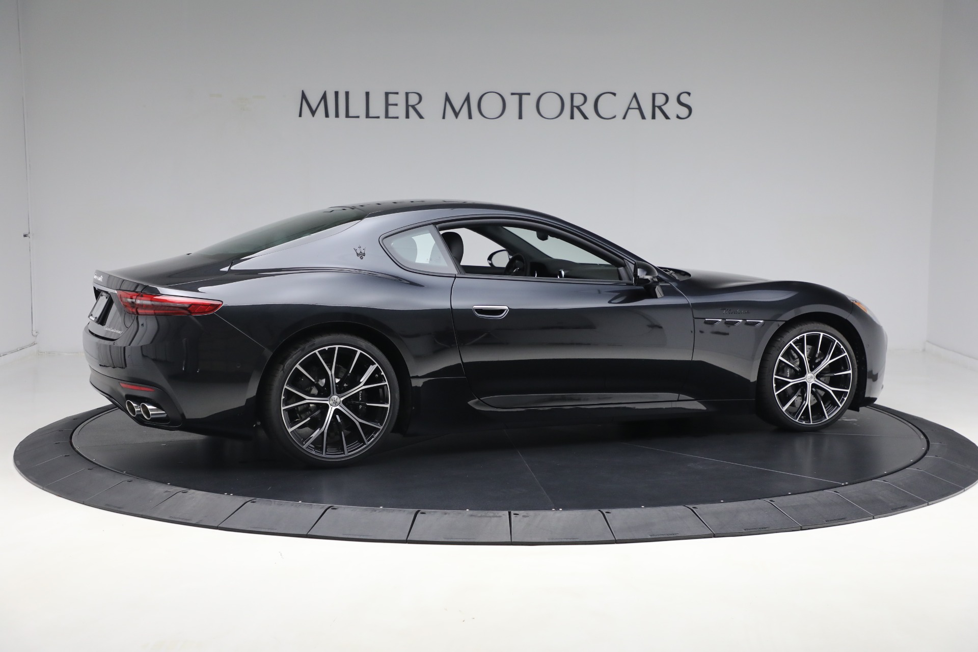 New-2024-Maserati-GranTurismo-Modena