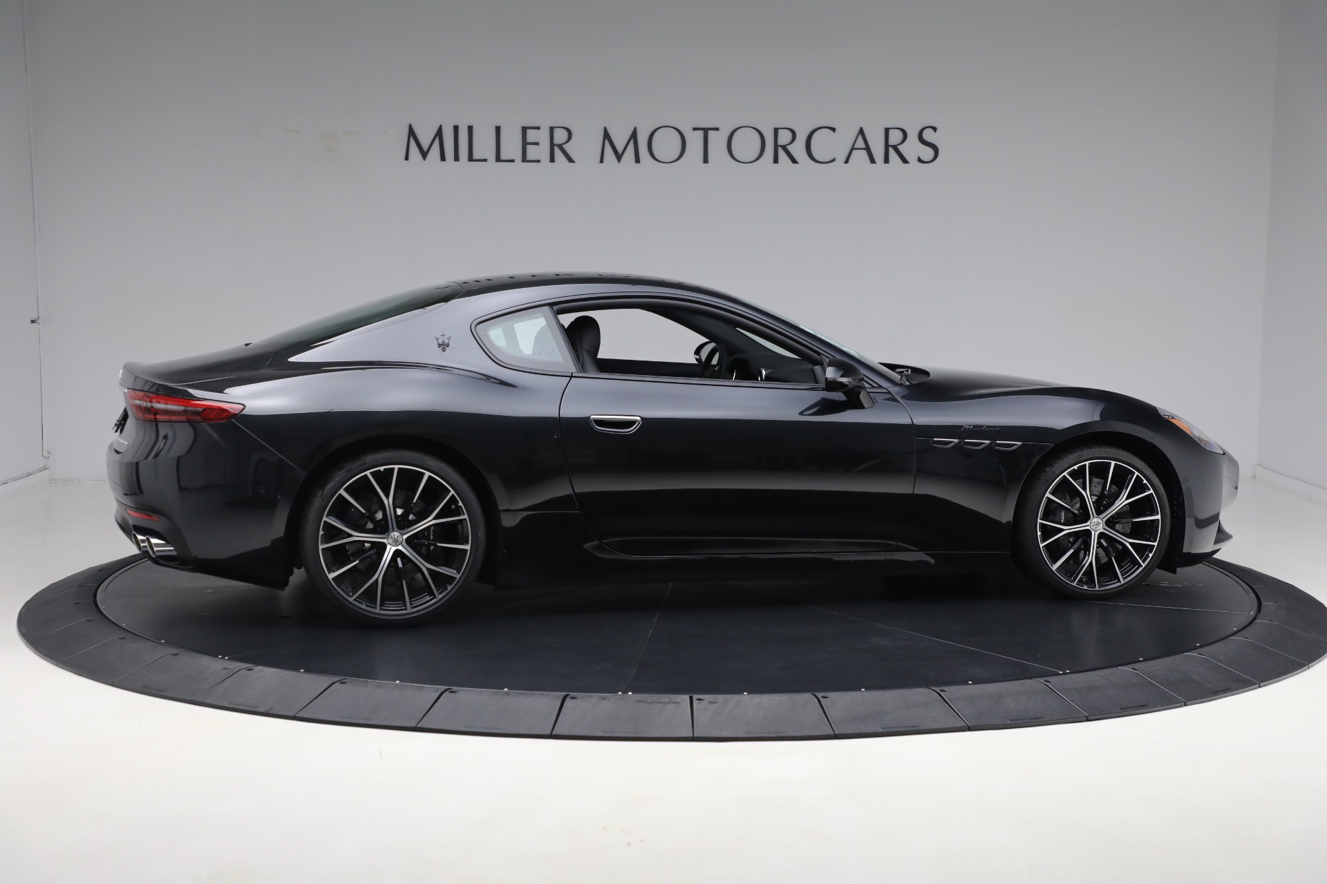 New-2024-Maserati-GranTurismo-Modena