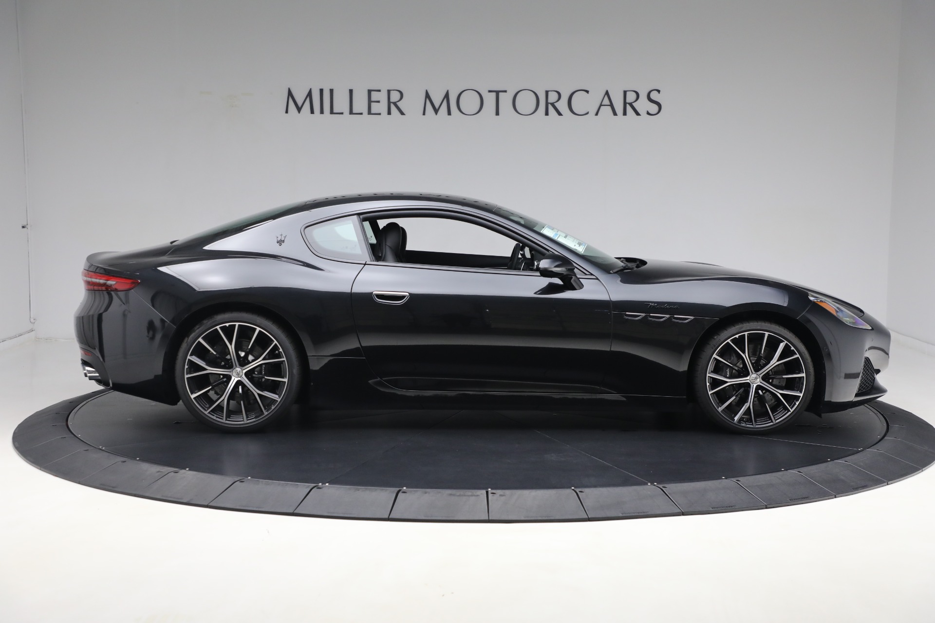New-2024-Maserati-GranTurismo-Modena