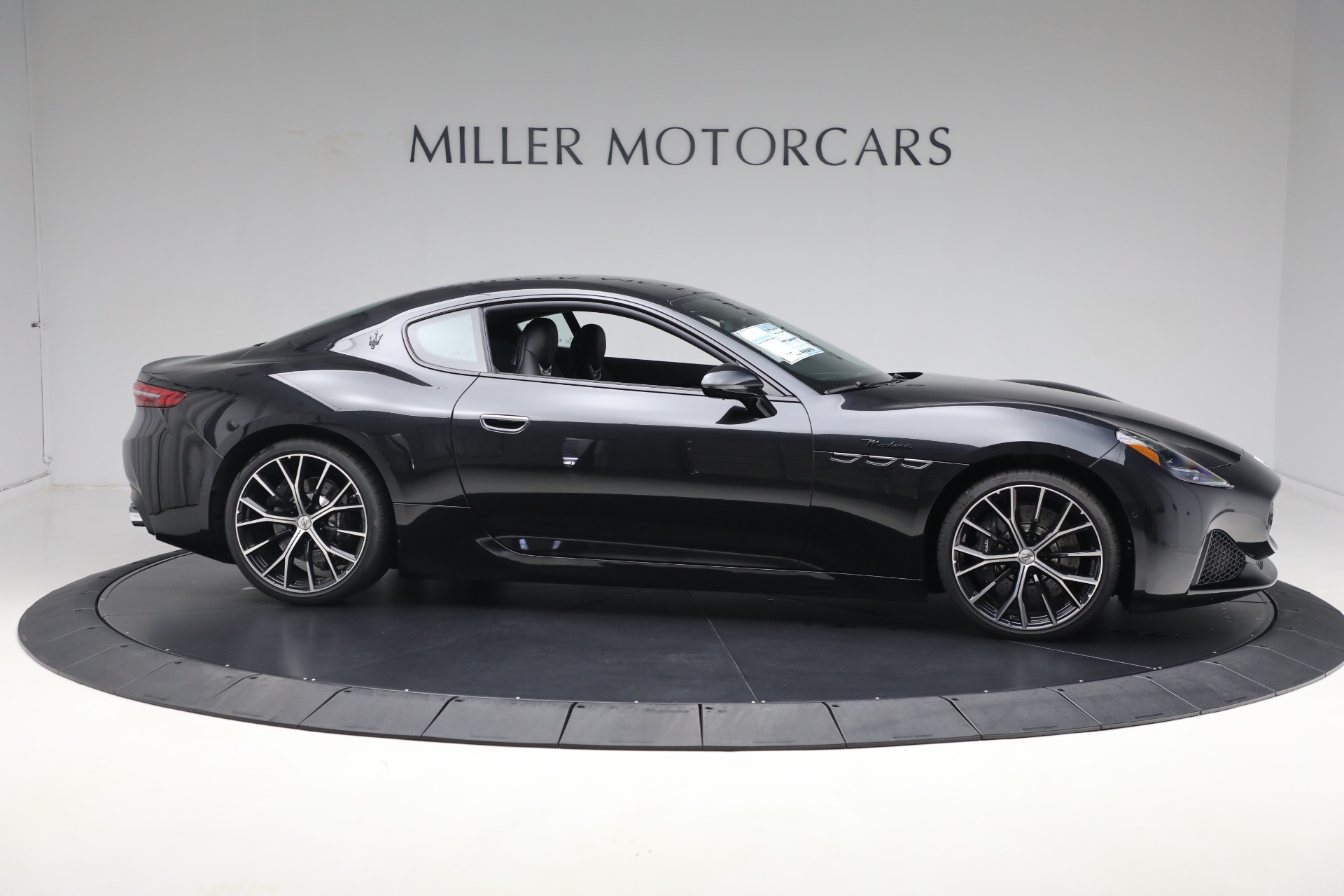 New-2024-Maserati-GranTurismo-Modena