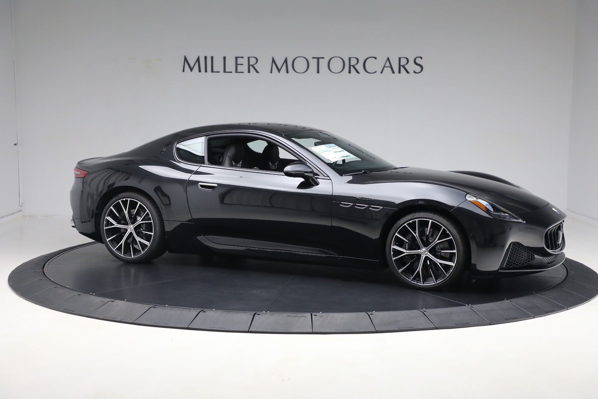 New-2024-Maserati-GranTurismo-Modena