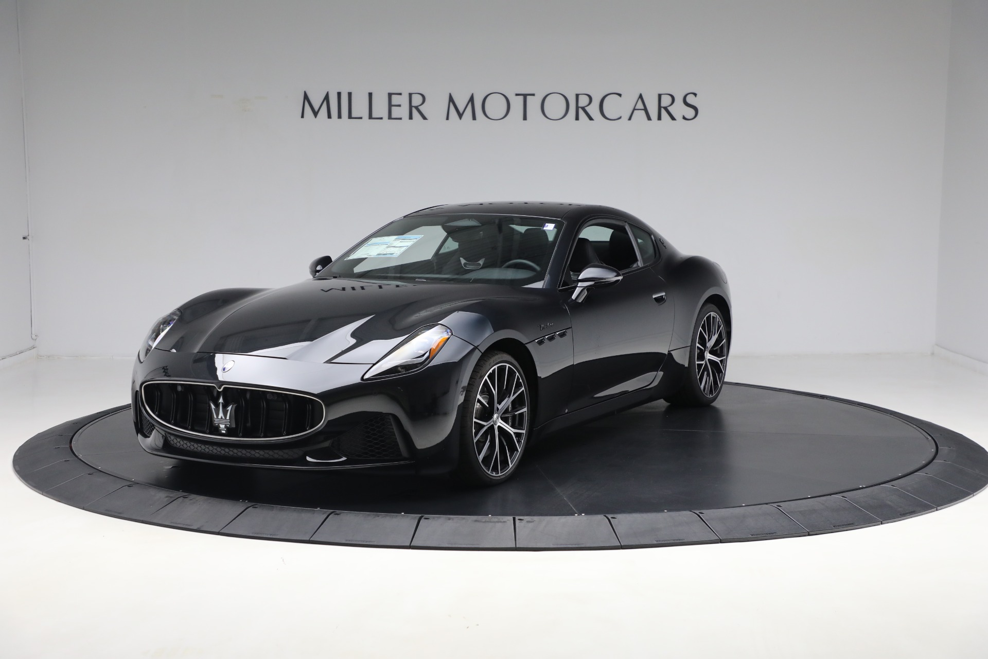 New-2024-Maserati-GranTurismo-Modena