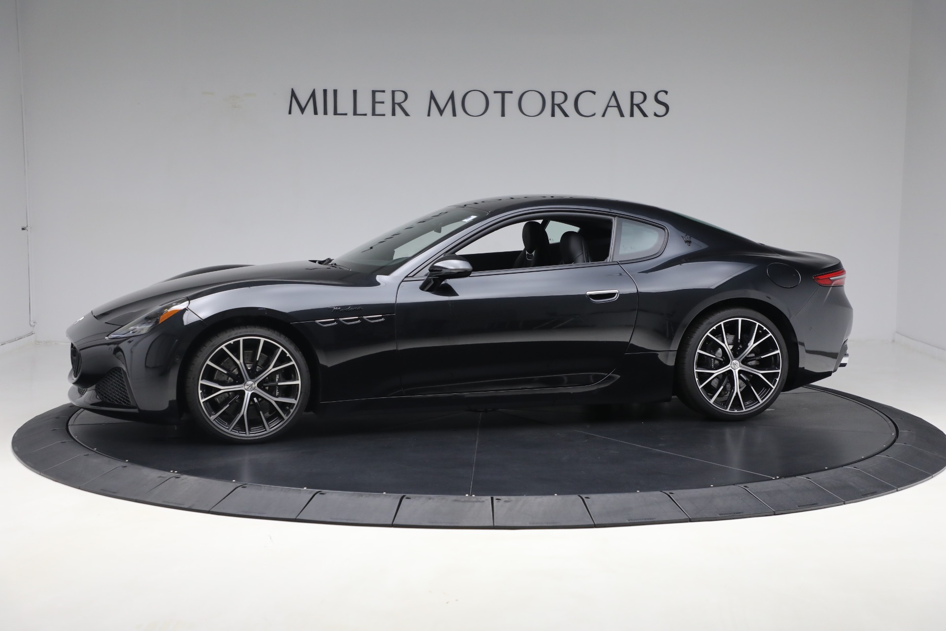 New-2024-Maserati-GranTurismo-Modena
