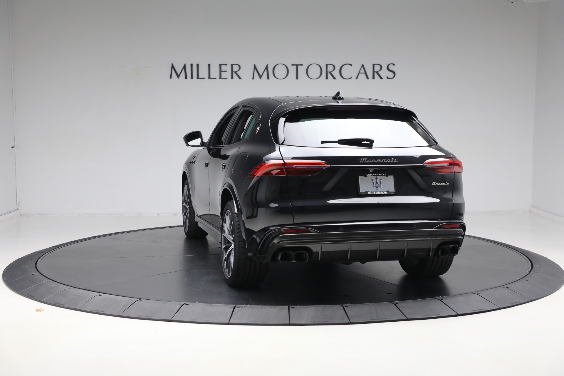 New-2024-Maserati-Grecale-Trofeo