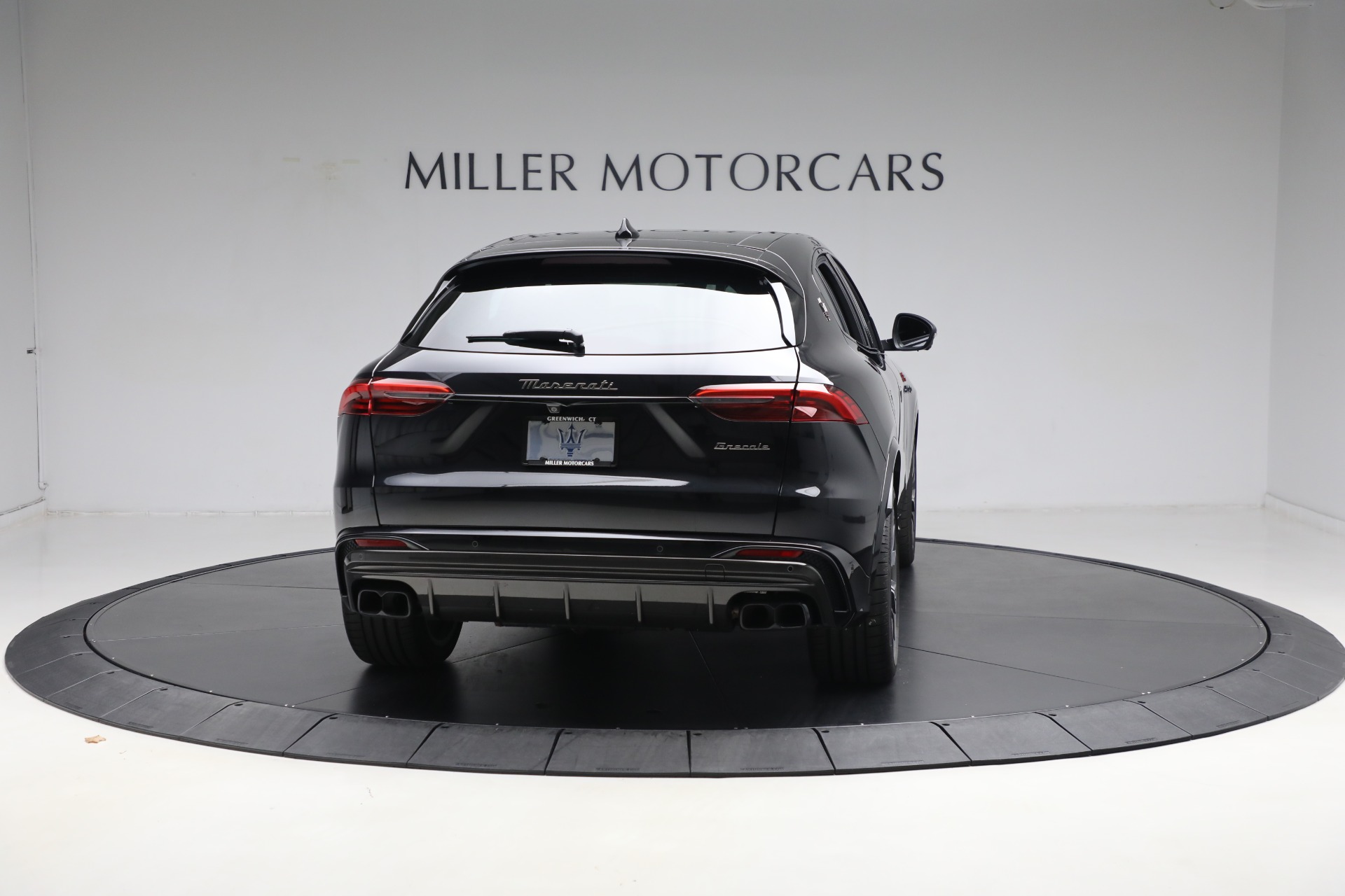 New-2024-Maserati-Grecale-Trofeo