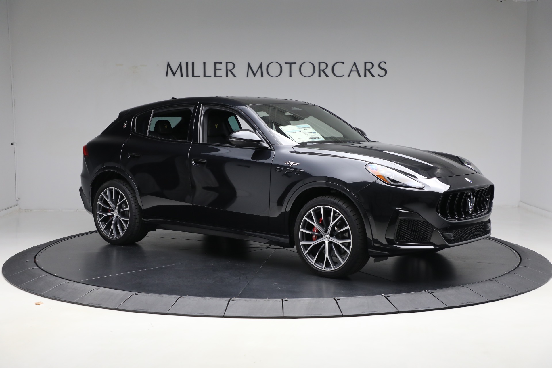 New-2024-Maserati-Grecale-Trofeo