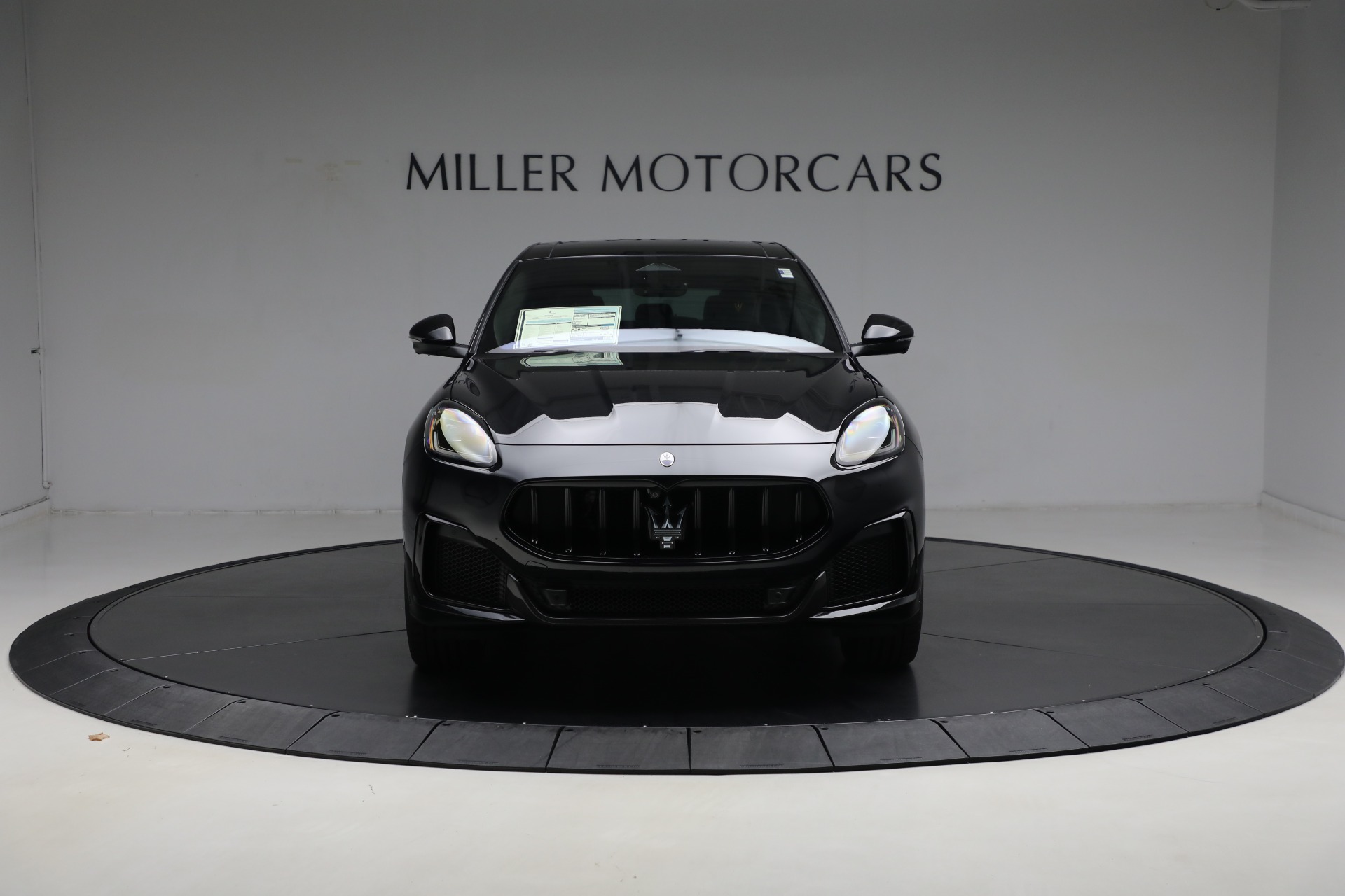 New-2024-Maserati-Grecale-Trofeo