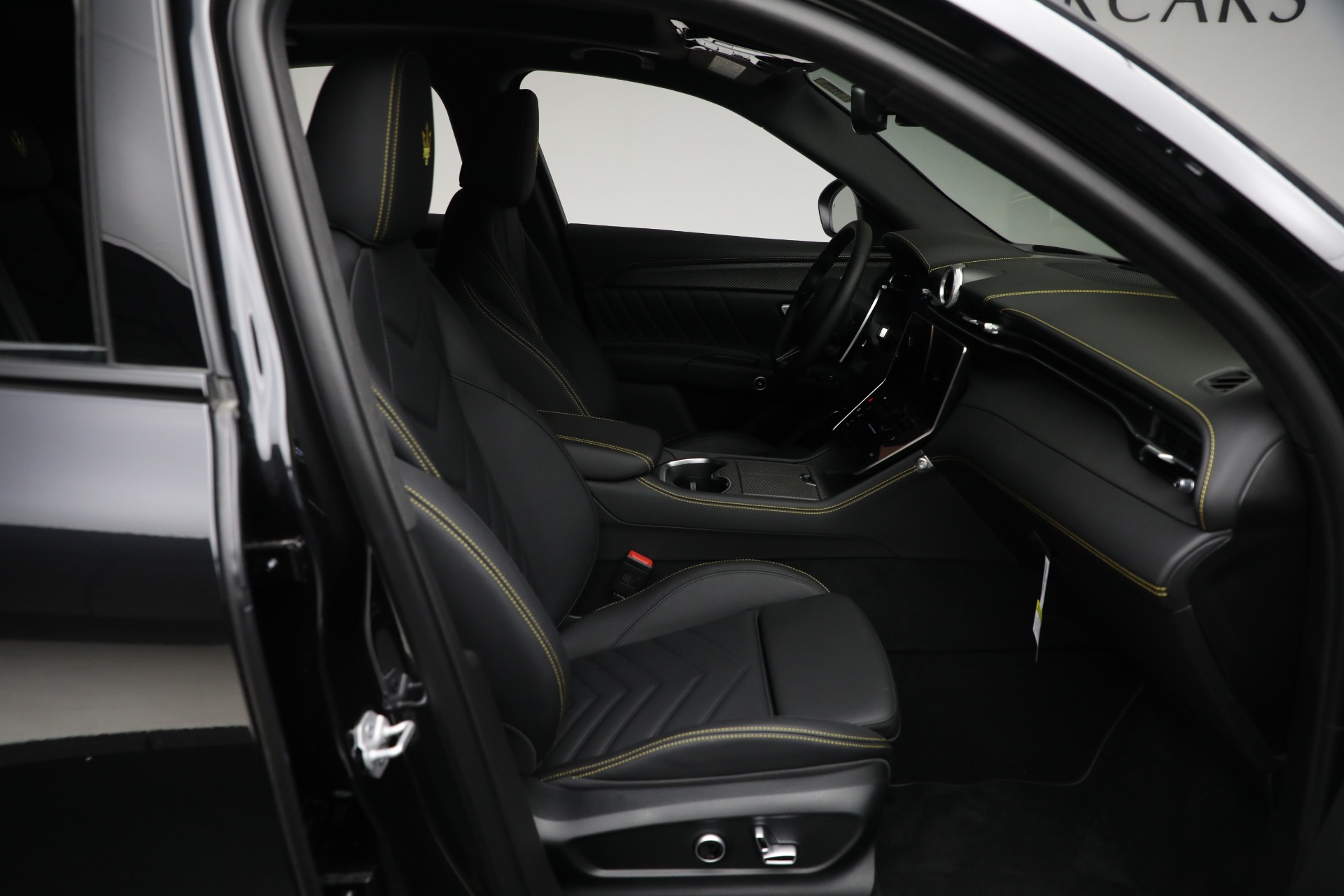 New-2024-Maserati-Grecale-Trofeo