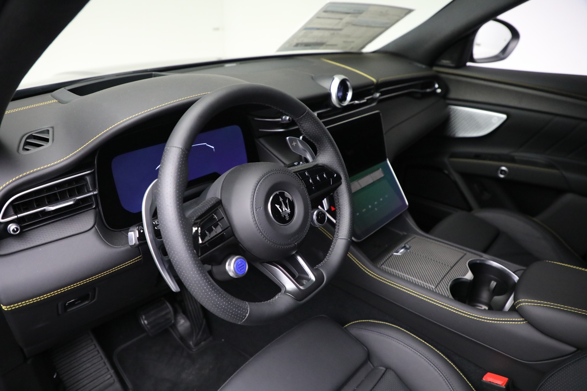 New-2024-Maserati-Grecale-Trofeo