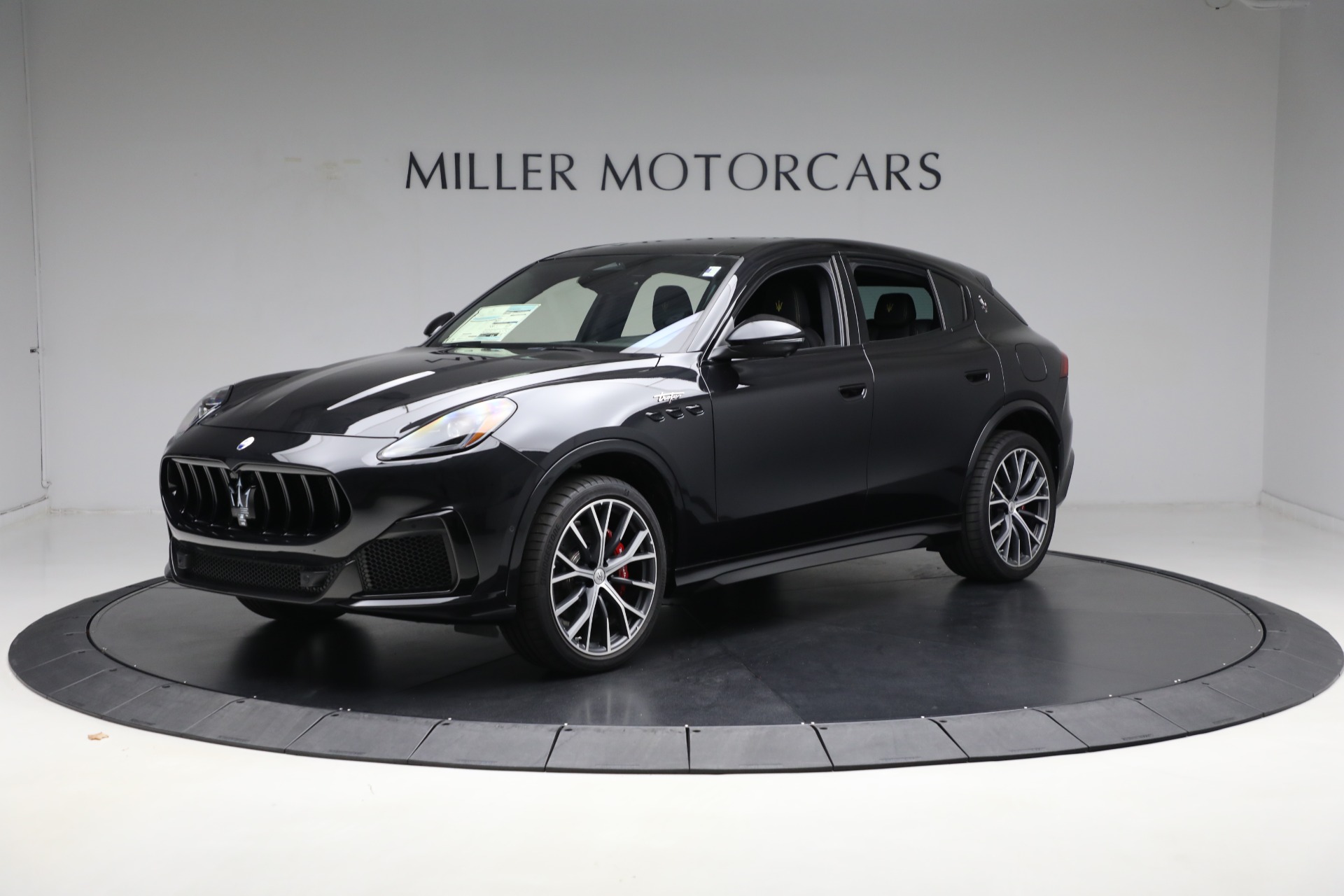 New-2024-Maserati-Grecale-Trofeo