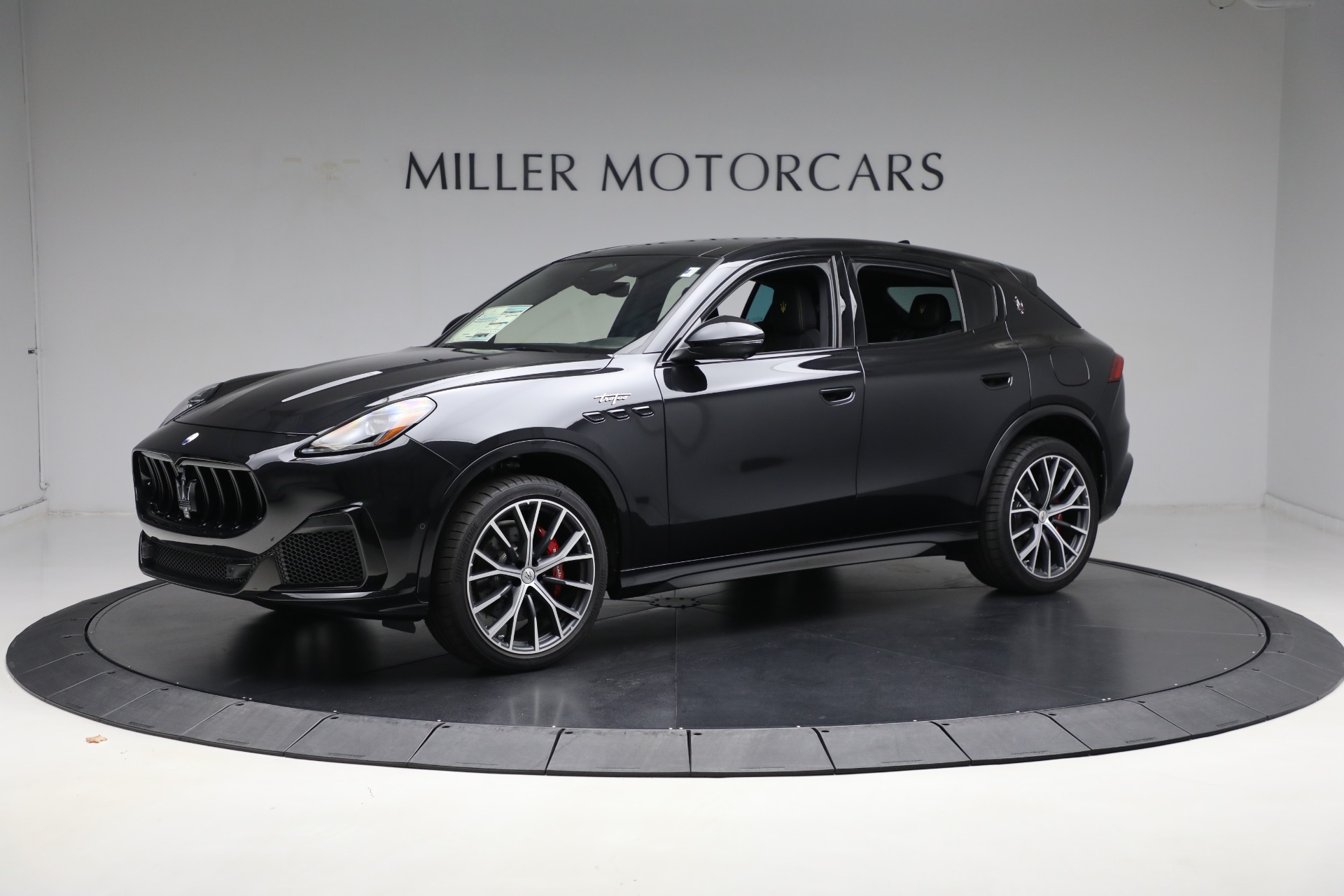 New-2024-Maserati-Grecale-Trofeo