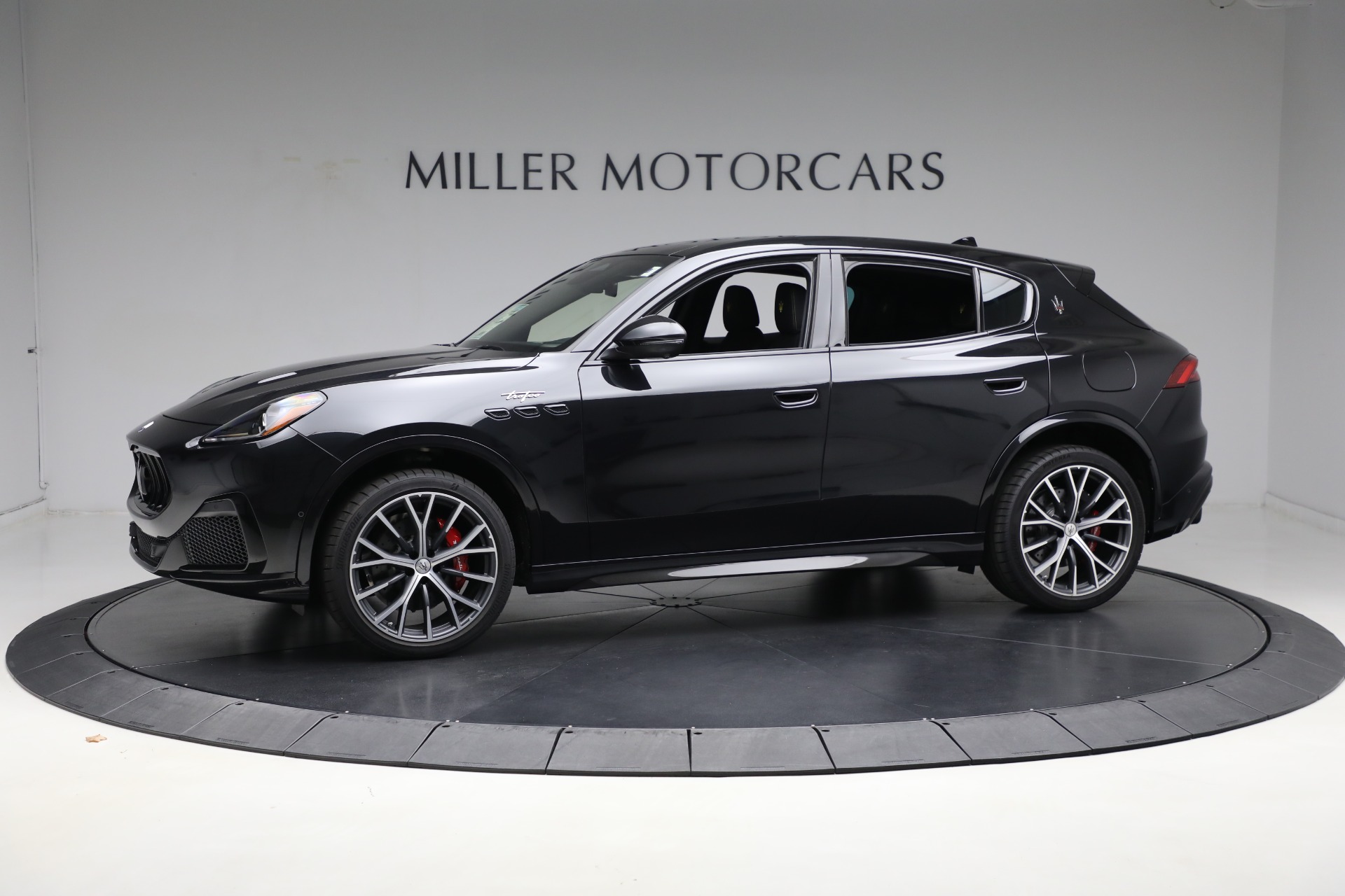 New-2024-Maserati-Grecale-Trofeo