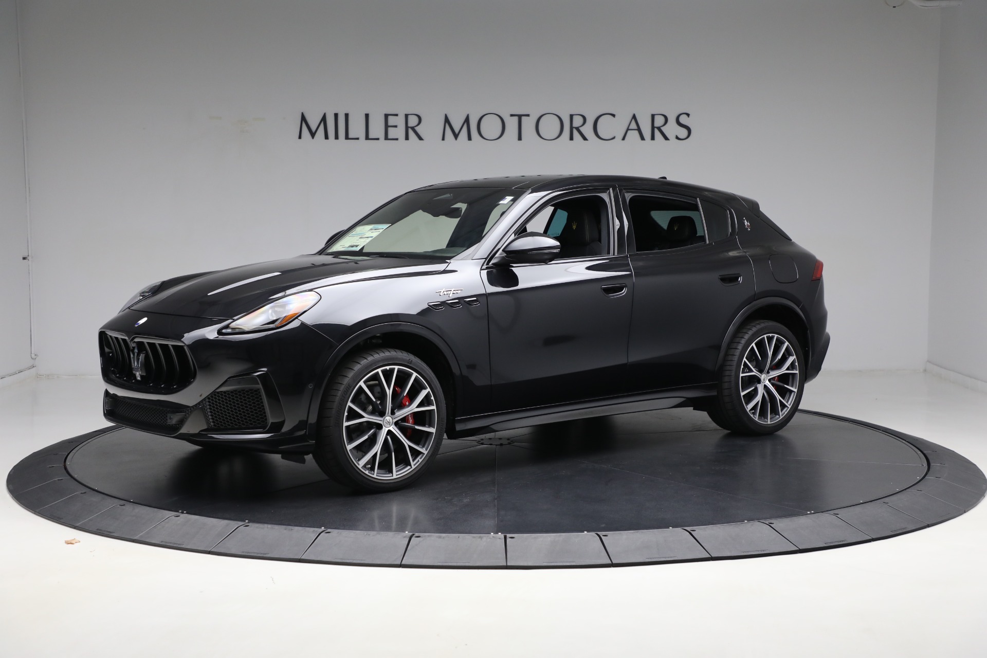 New-2024-Maserati-Grecale-Trofeo