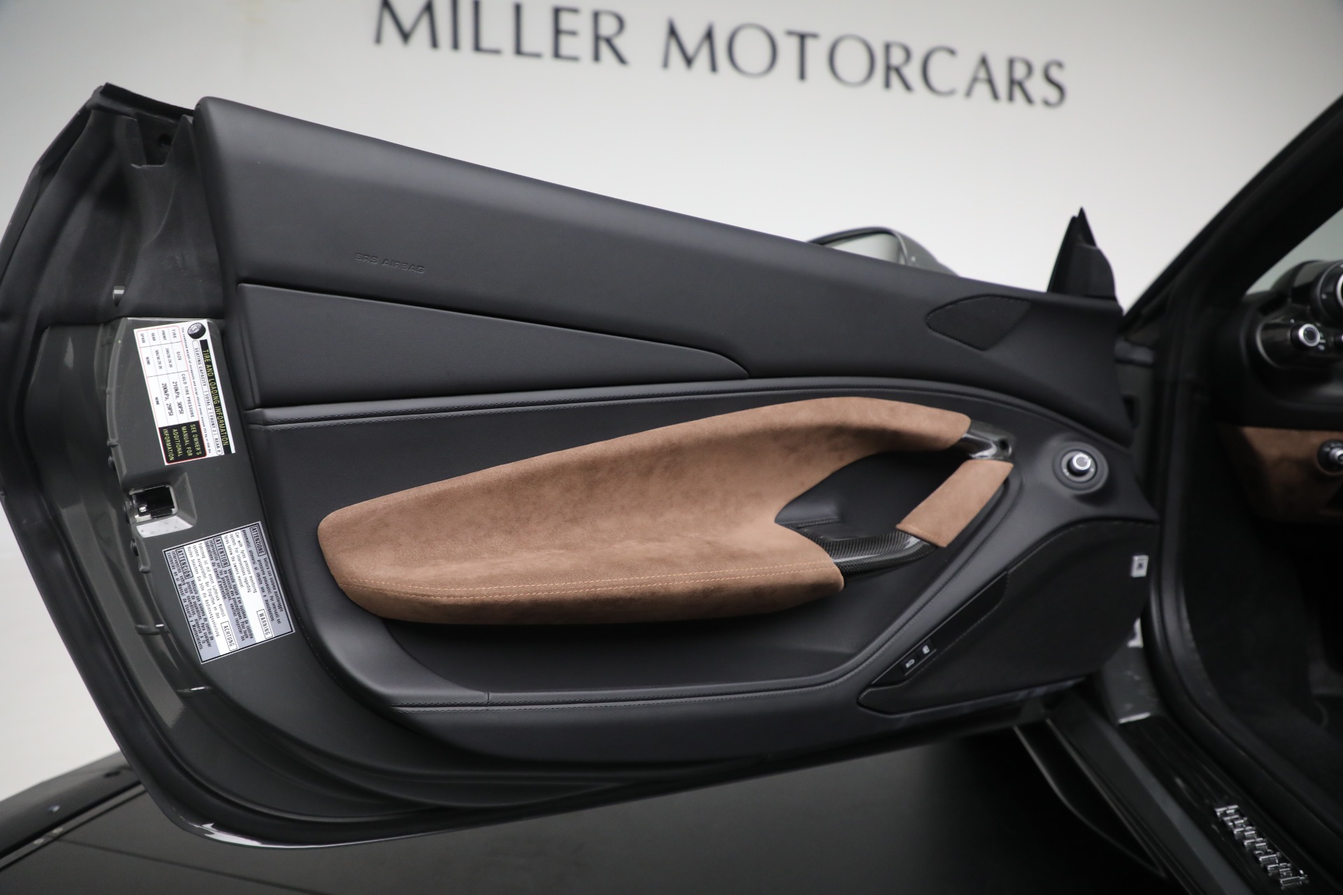 Used-2023-Ferrari-F8-Spider