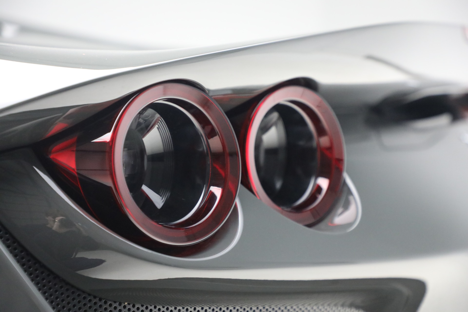 Used-2023-Ferrari-F8-Spider