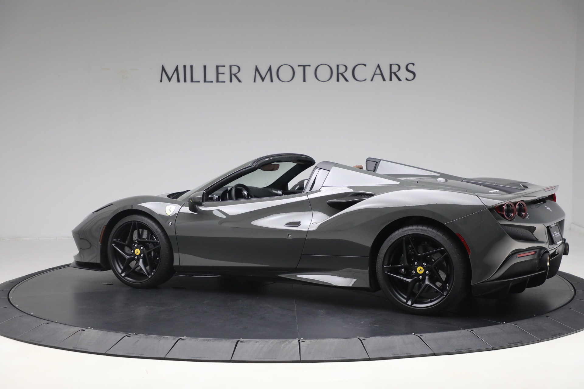 Used-2023-Ferrari-F8-Spider