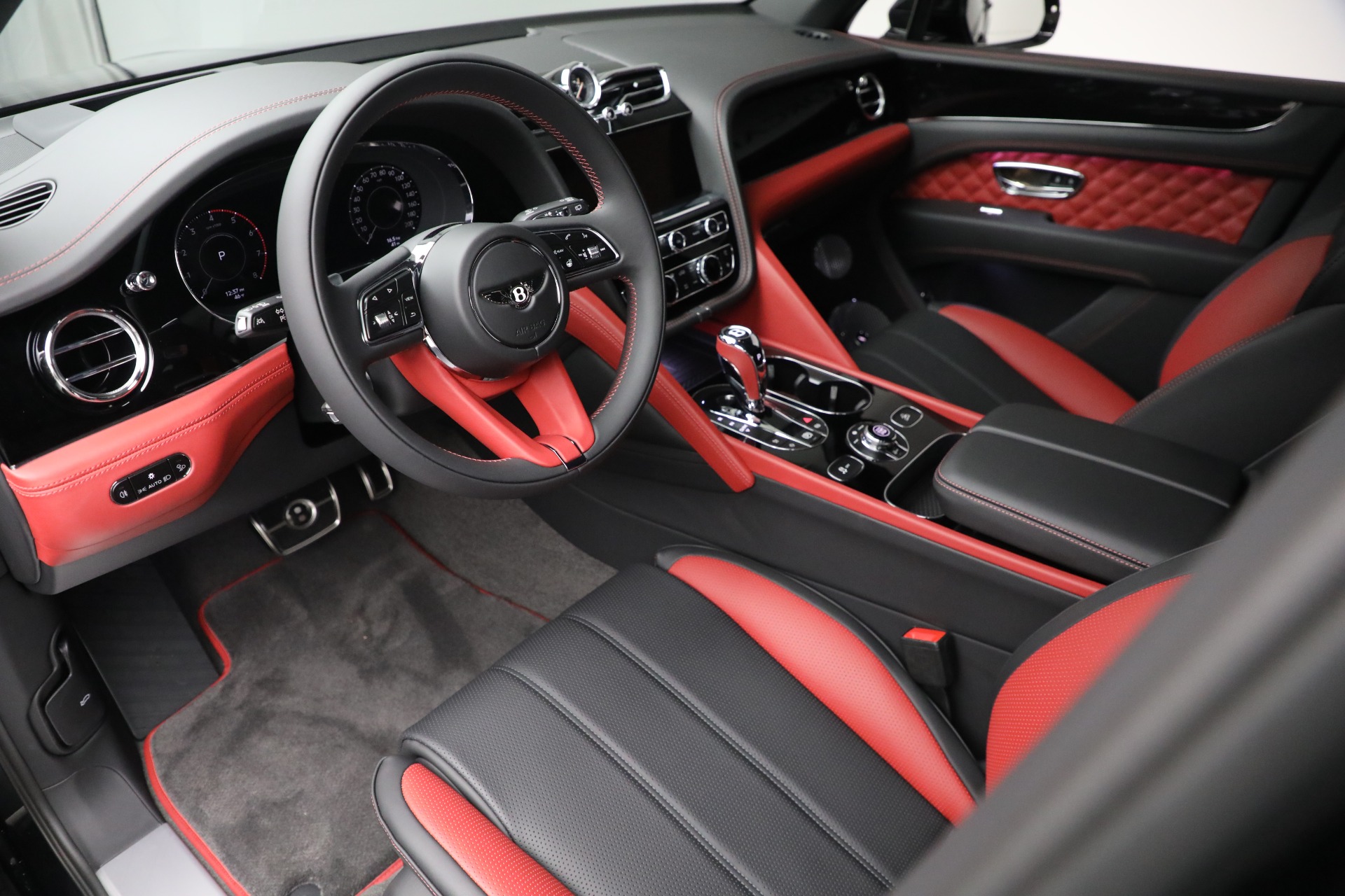 New-2024-Bentley-Bentayga-S-V8