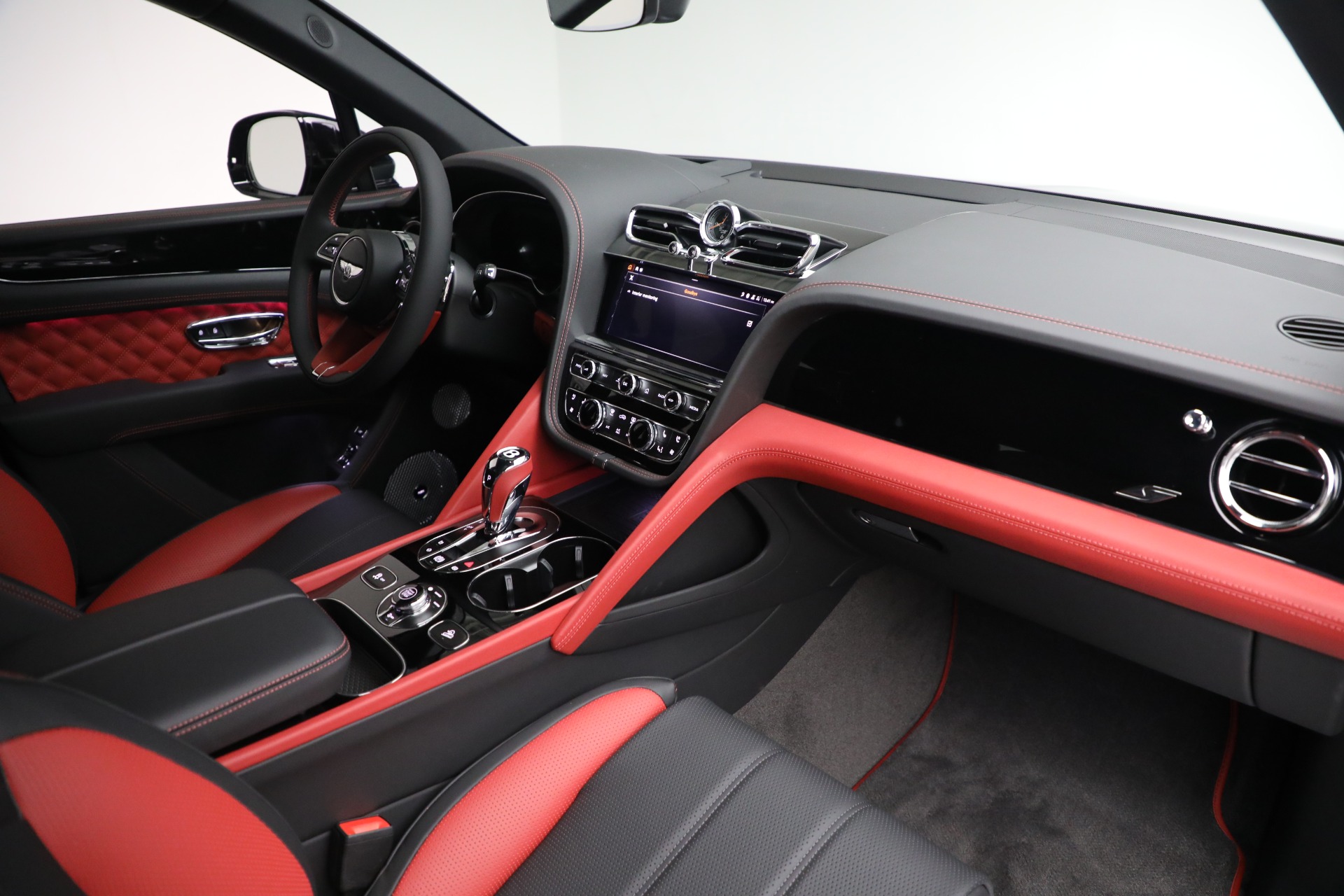 New-2024-Bentley-Bentayga-S-V8