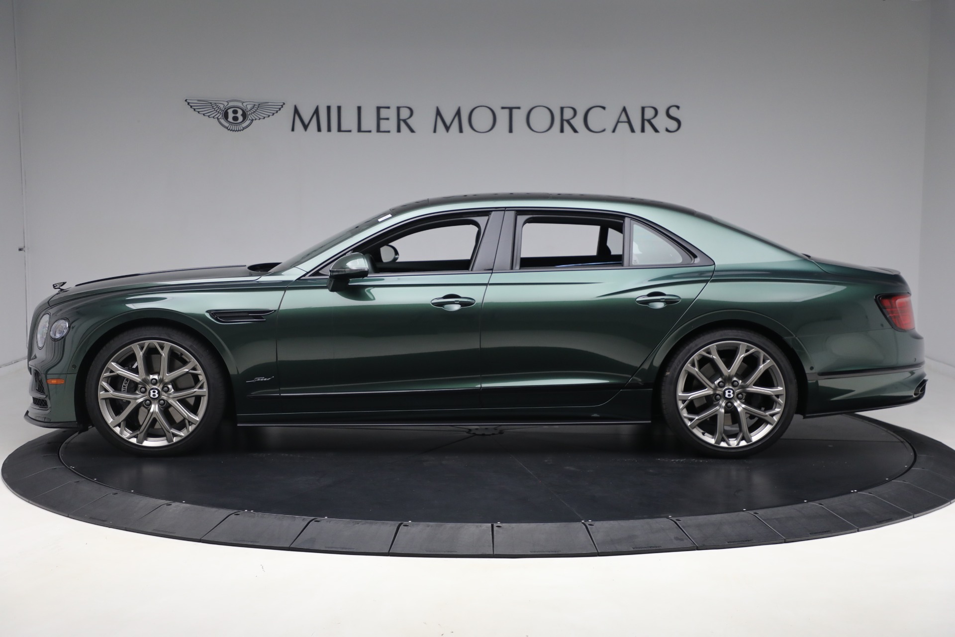 Used-2023-Bentley-Flying-Spur-Speed