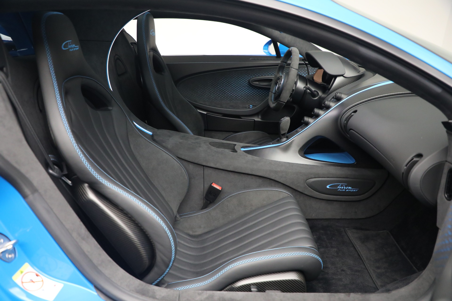 Used-2021-Bugatti-Chiron-Pur-Sport