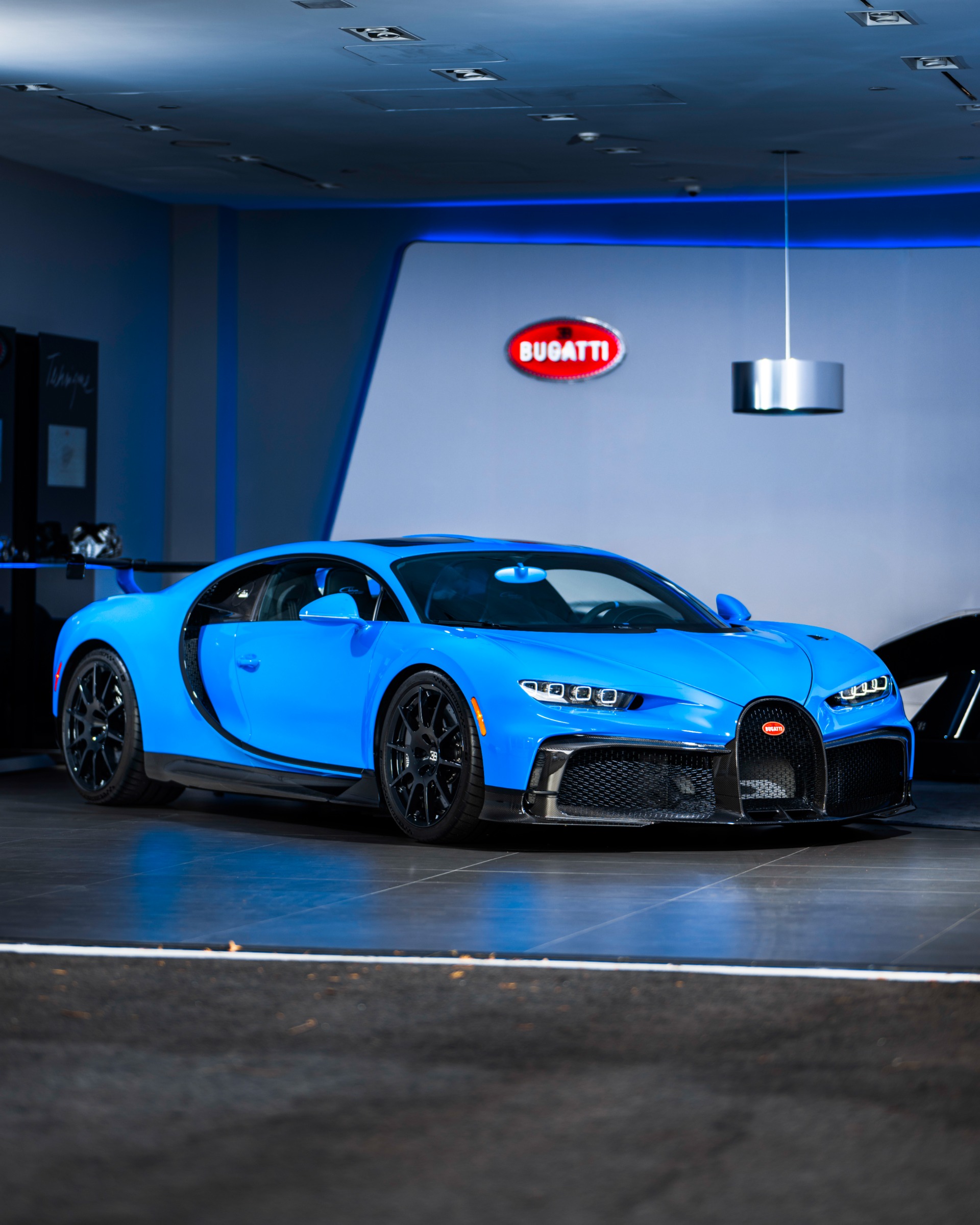 Used-2021-Bugatti-Chiron-Pur-Sport