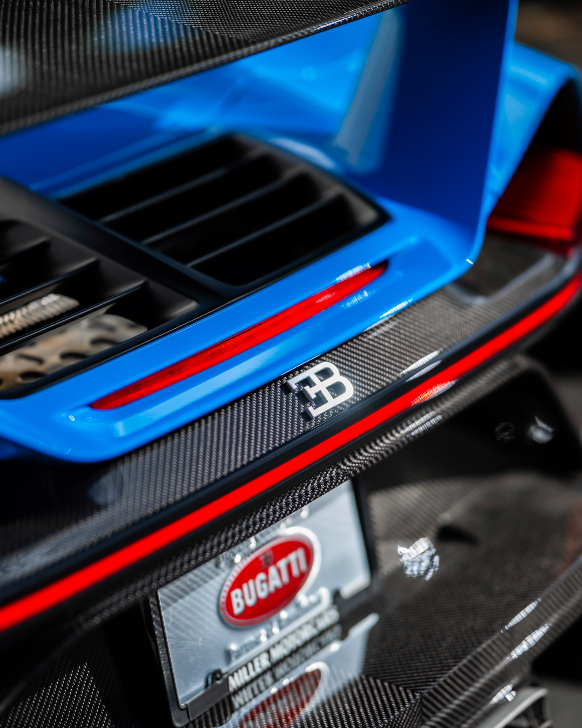 Used-2021-Bugatti-Chiron-Pur-Sport