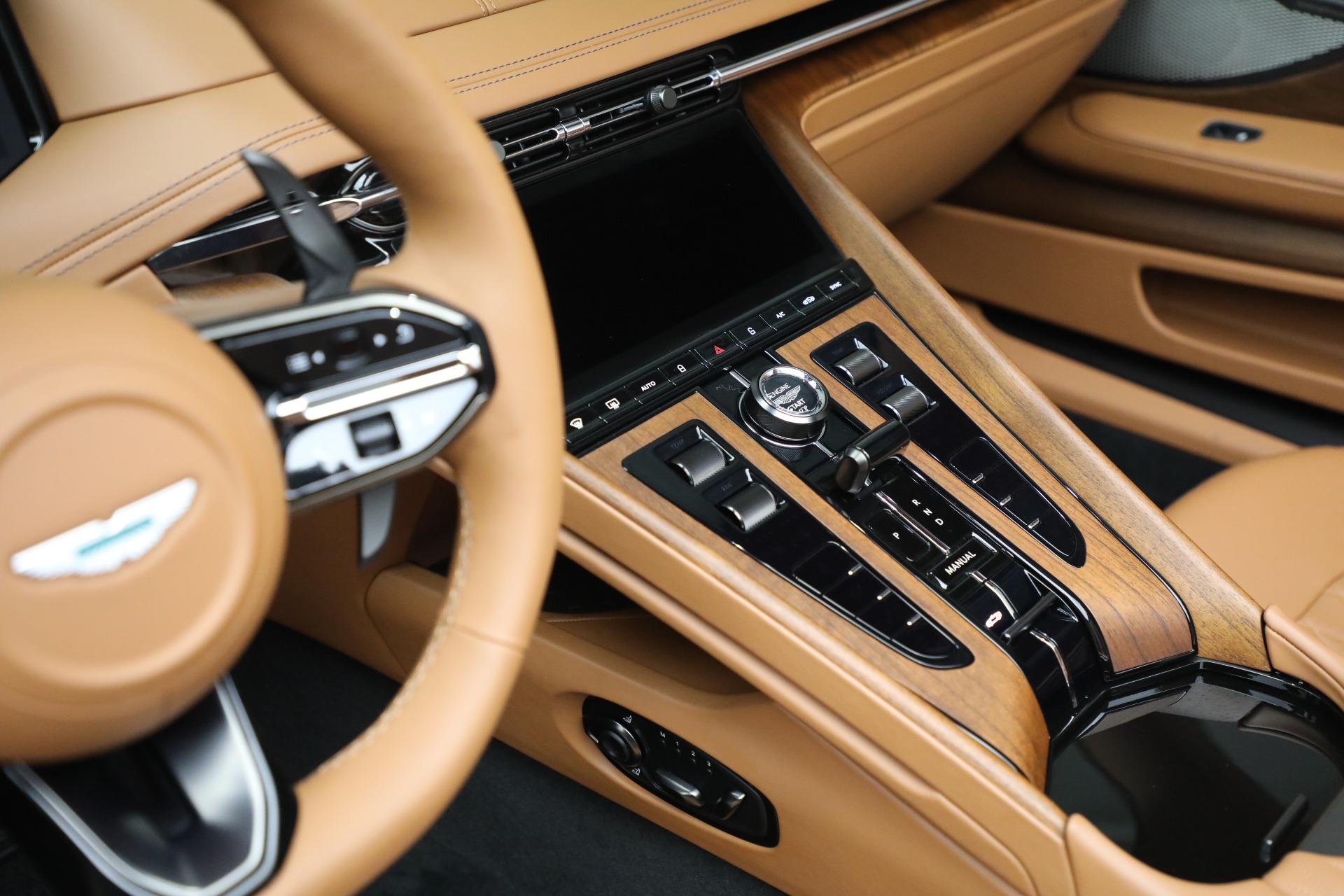 New-2025-Aston-Martin-DB12-Volante