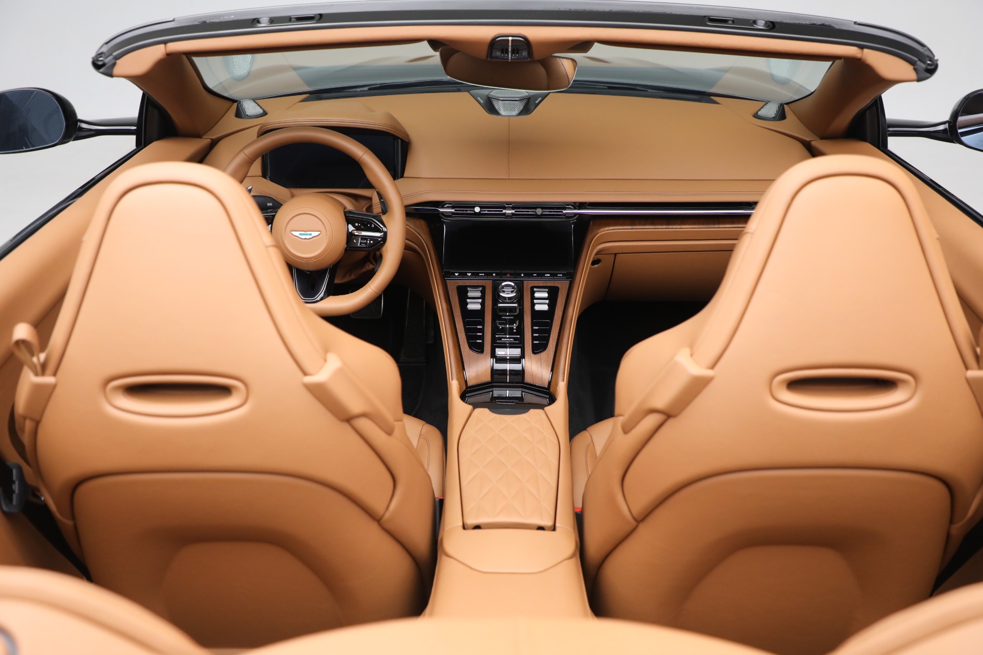 New-2025-Aston-Martin-DB12-Volante